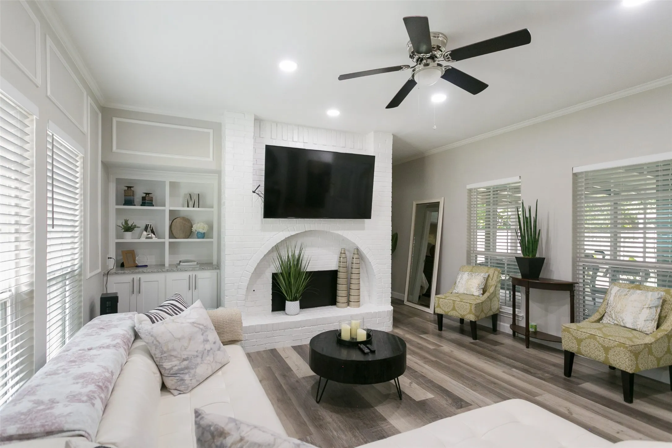 Single Family Residence For Sale in Dallas County , 6709 Abilene Drive, Sachse, Texas 75048, 3 Bedrooms, 2 Bathrooms, 2 Garage spaces, 1,641 Sqft, built in 1983, Price $370,000, mls#21319149, Real Estate Agent in Sachse, Homes For Sale in Dallas county, Homes For Sale in Sachse, Realtor in Sachse Texas, Real Estate Brokerage Independent Realty Texas, Luminita Cordes Realtor