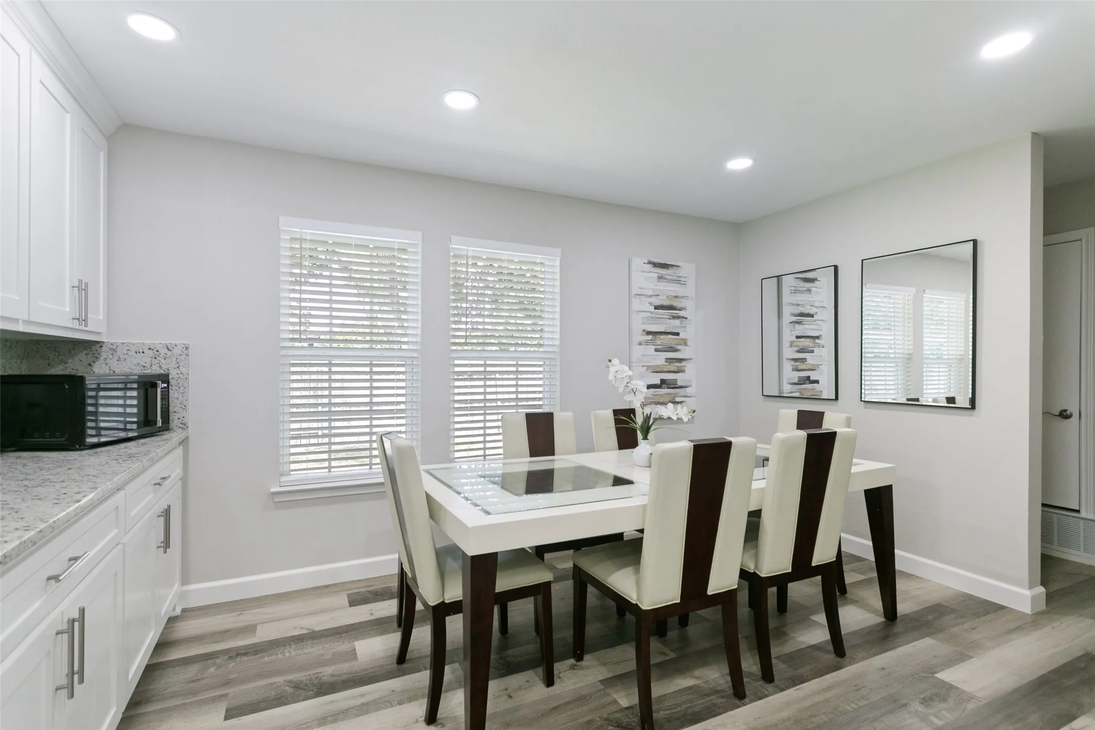 Single Family Residence For Sale in Dallas County , 6709 Abilene Drive, Sachse, Texas 75048, 3 Bedrooms, 2 Bathrooms, 2 Garage spaces, 1,641 Sqft, built in 1983, Price $370,000, mls#21319149, Real Estate Agent in Sachse, Homes For Sale in Dallas county, Homes For Sale in Sachse, Realtor in Sachse Texas, Real Estate Brokerage Independent Realty Texas, Luminita Cordes Realtor