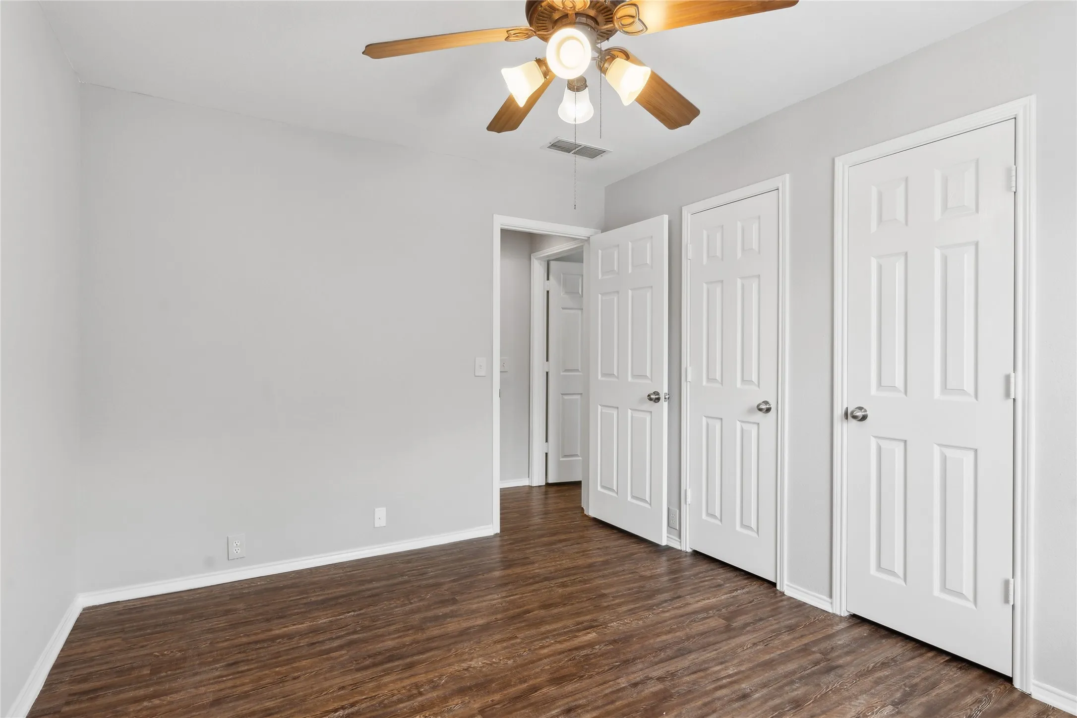 Townhouse For Rent in Collin County , 2316 Stoneleigh Place, Mc Kinney, Texas 75071, 3 Bedroom, 3 Bathroom, 2 Garage spaces, 1,644 Sqft, built in 2005, mls#21317231, Real Estate Agent in Mc Kinney, Homes For Rent in Collin county, Homes For Rent in Mc Kinney, Realtor in Mc Kinney Texas, Real Estate Brokerage Independent Realty Texas, Luminita Cordes Realtor