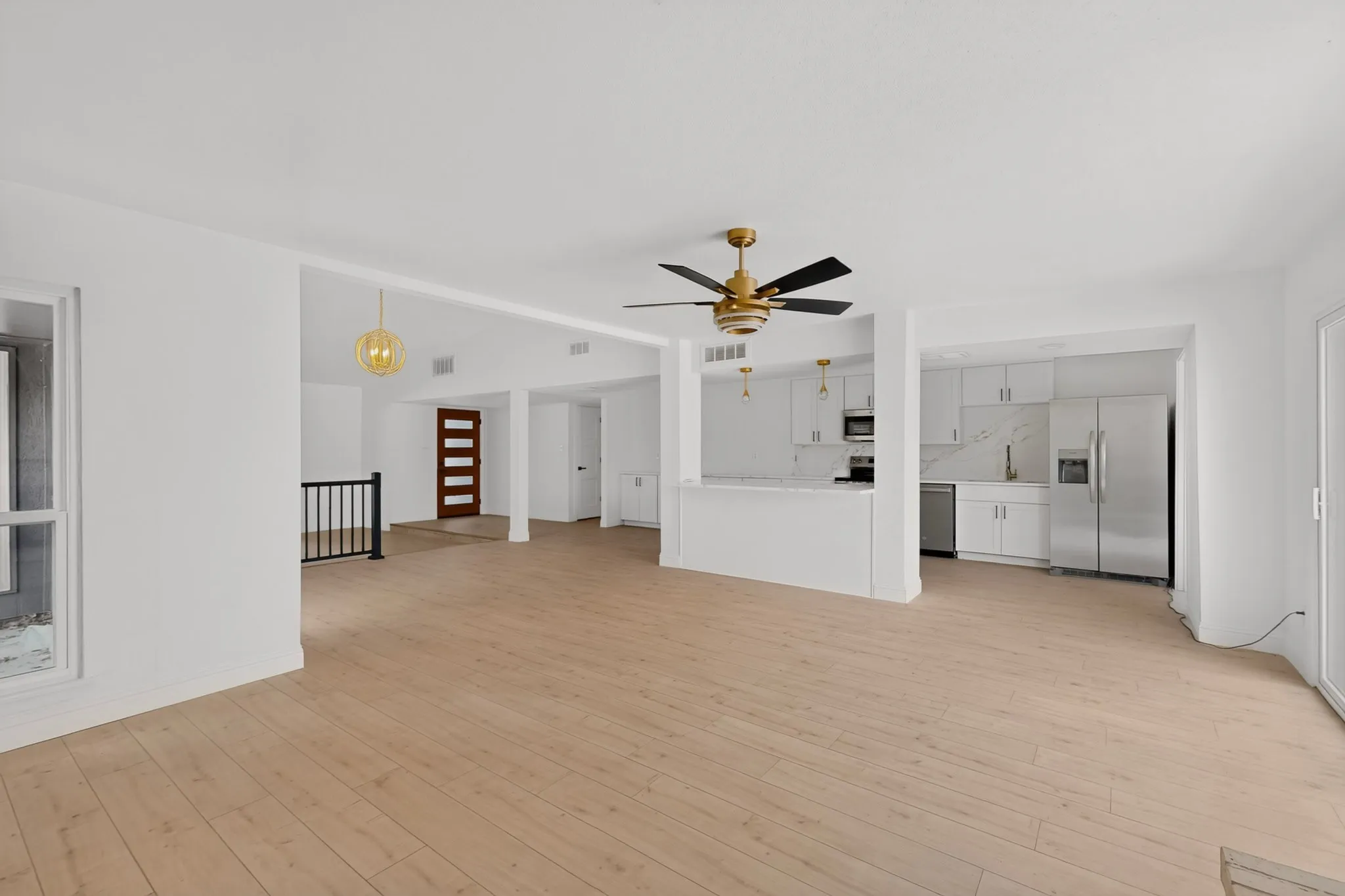 Single Family Residence For Sale in Denton County , 4528 Augusta Street, The Colony, Texas 75056, 4 Bedroom, 3 Bathroom, 2 Garage spaces, 2,017 Sqft, built in 1983, mls#21319642, Real Estate Agent in The Colony, Homes For Sale in Denton county, Homes For Sale in The Colony, Realtor in The Colony Texas, Real Estate Brokerage Independent Realty Texas, Luminita Cordes Realtor