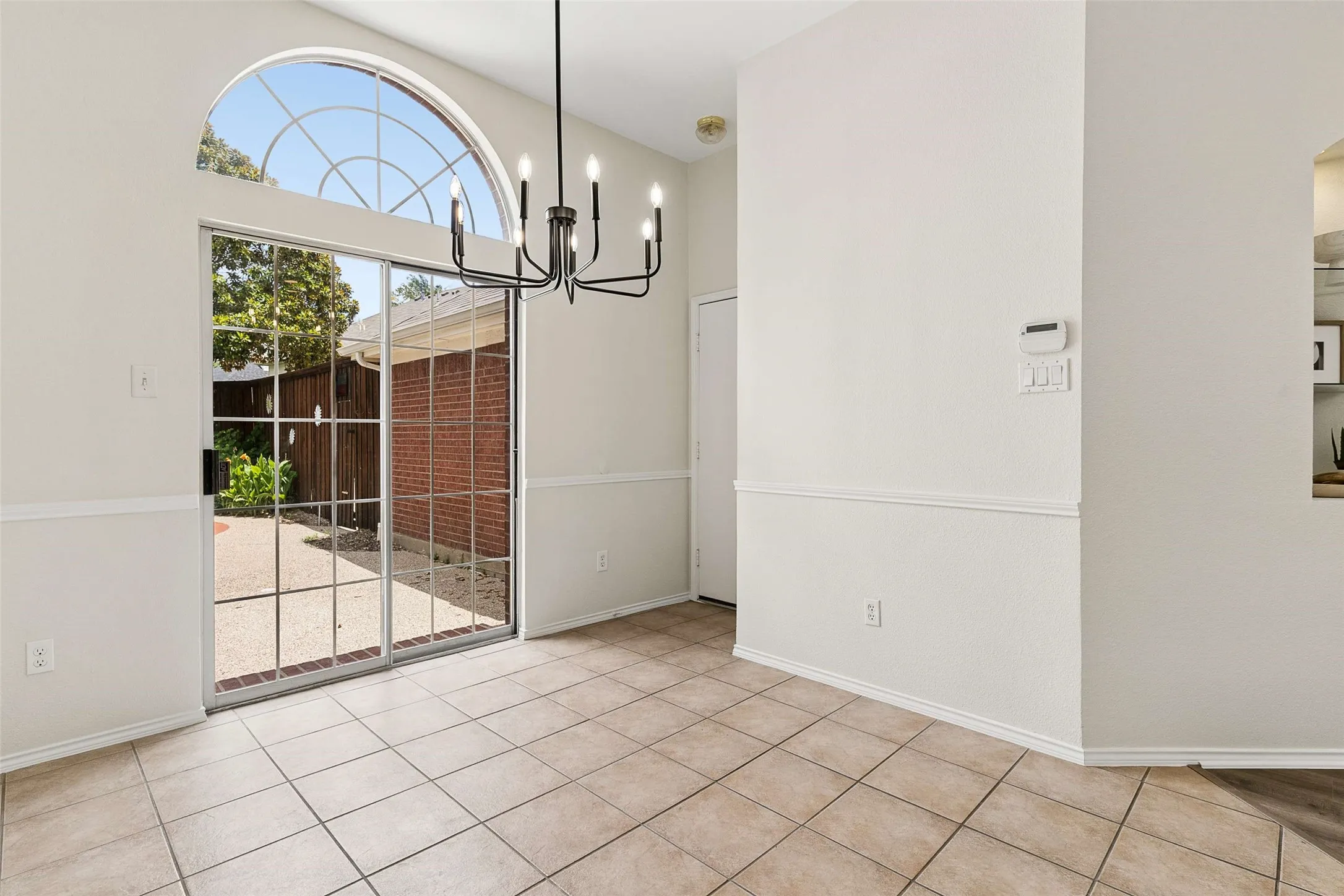 Single Family Residence For Sale in Collin County , 9818 Asheboro Street, Frisco, Texas 75035, 4 Bedroom, 2 Bathroom, 2 Garage spaces, 2,127 Sqft, built in 1999, mls#21319893, Real Estate Agent in Frisco, Homes For Sale in Collin county, Homes For Sale in Frisco, Realtor in Frisco Texas, Real Estate Brokerage Independent Realty Texas, Luminita Cordes Realtor