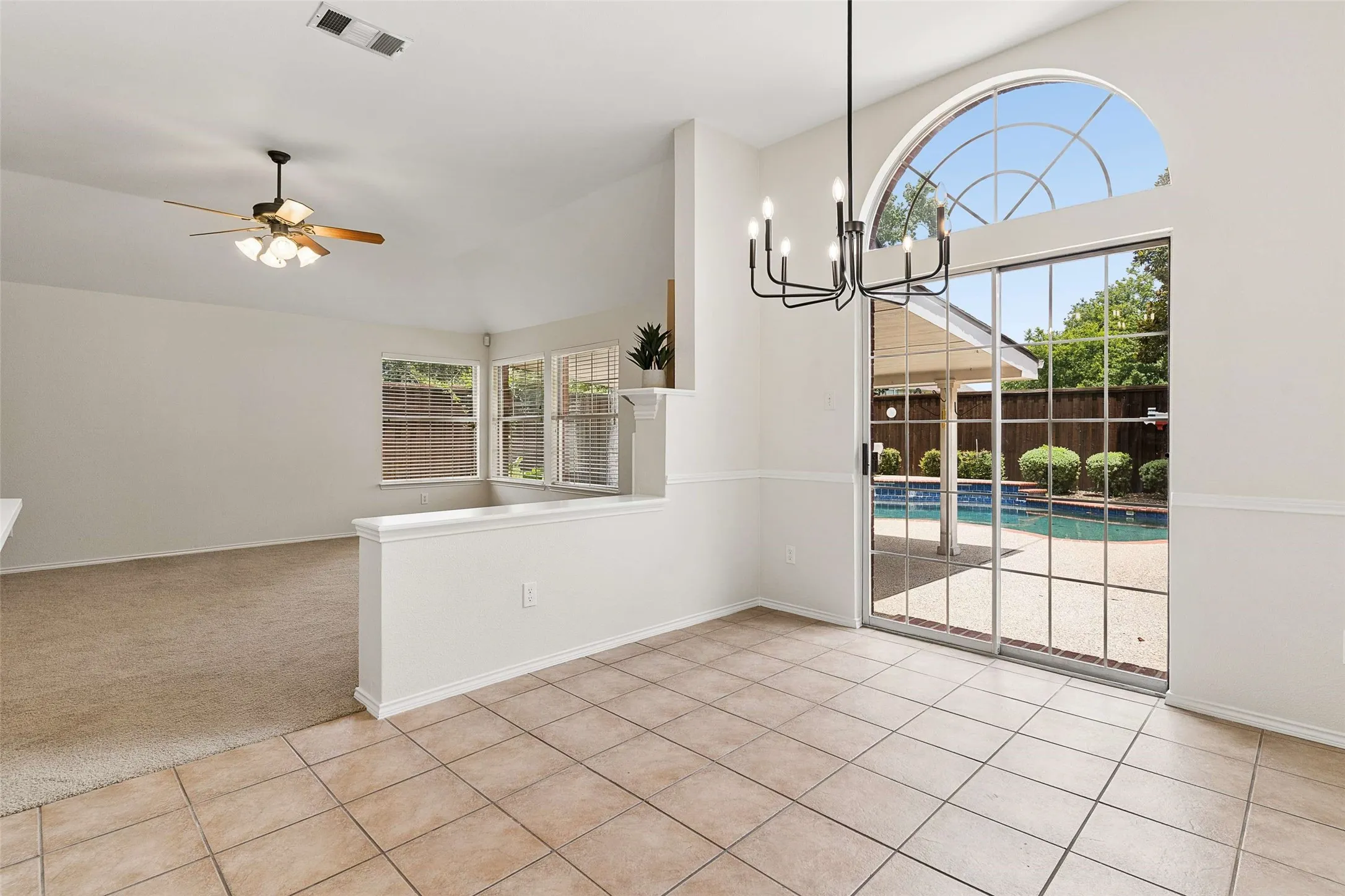 Single Family Residence For Sale in Collin County , 9818 Asheboro Street, Frisco, Texas 75035, 4 Bedroom, 2 Bathroom, 2 Garage spaces, 2,127 Sqft, built in 1999, mls#21319893, Real Estate Agent in Frisco, Homes For Sale in Collin county, Homes For Sale in Frisco, Realtor in Frisco Texas, Real Estate Brokerage Independent Realty Texas, Luminita Cordes Realtor