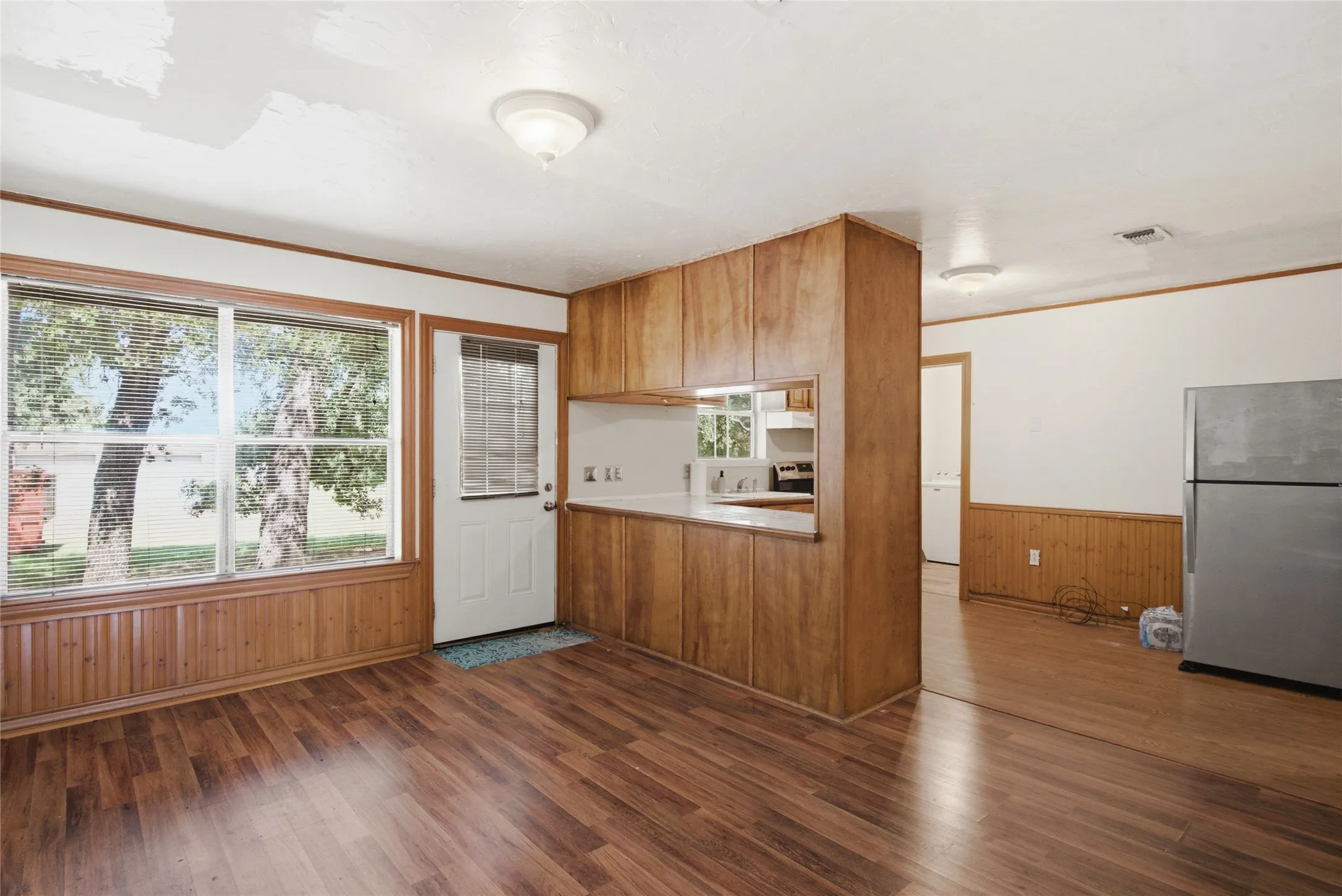Single Family Residence For Sale in Parker County , 3200 Fairview Road, Millsap, Texas 76066, 3 Bedroom, 2 Bathroom, Garage spaces, 1,344 Sqft, built in 1990, mls#21319900, Real Estate Agent in Millsap, Homes For Sale in Parker county, Homes For Sale in Millsap, Realtor in Millsap Texas, Real Estate Brokerage Independent Realty Texas, Luminita Cordes Realtor