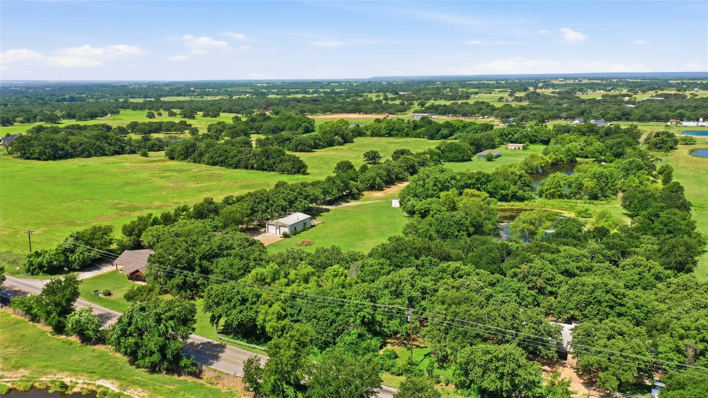 Single Family Residence For Sale in Parker County , 3200 Fairview Road, Millsap, Texas 76066, 3 Bedroom, 2 Bathroom, Garage spaces, 1,344 Sqft, built in 1990, mls#21319900, Real Estate Agent in Millsap, Homes For Sale in Parker county, Homes For Sale in Millsap, Realtor in Millsap Texas, Real Estate Brokerage Independent Realty Texas, Luminita Cordes Realtor