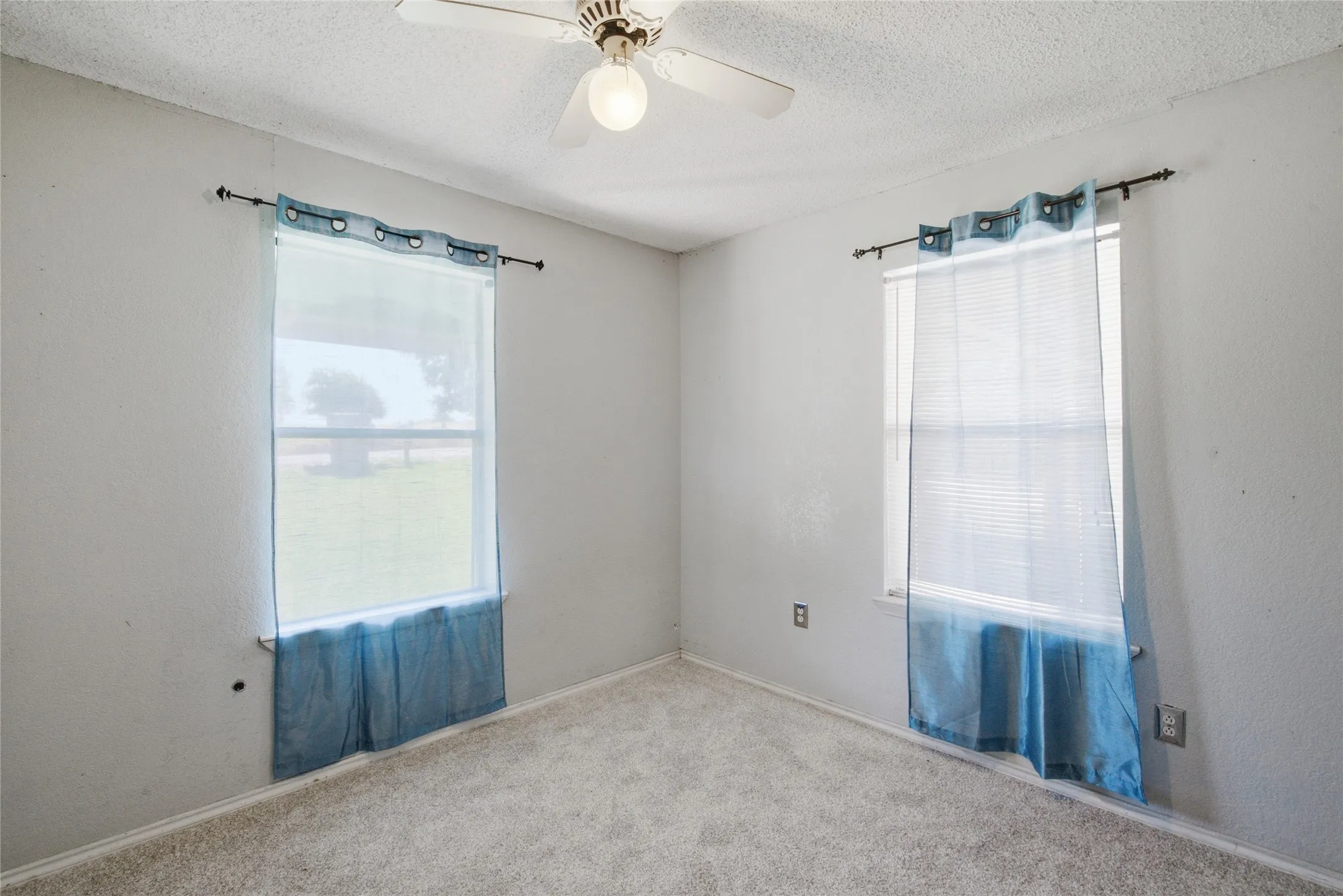Single Family Residence For Sale in Parker County , 3200 Fairview Road, Millsap, Texas 76066, 3 Bedroom, 2 Bathroom, Garage spaces, 1,344 Sqft, built in 1990, mls#21319900, Real Estate Agent in Millsap, Homes For Sale in Parker county, Homes For Sale in Millsap, Realtor in Millsap Texas, Real Estate Brokerage Independent Realty Texas, Luminita Cordes Realtor