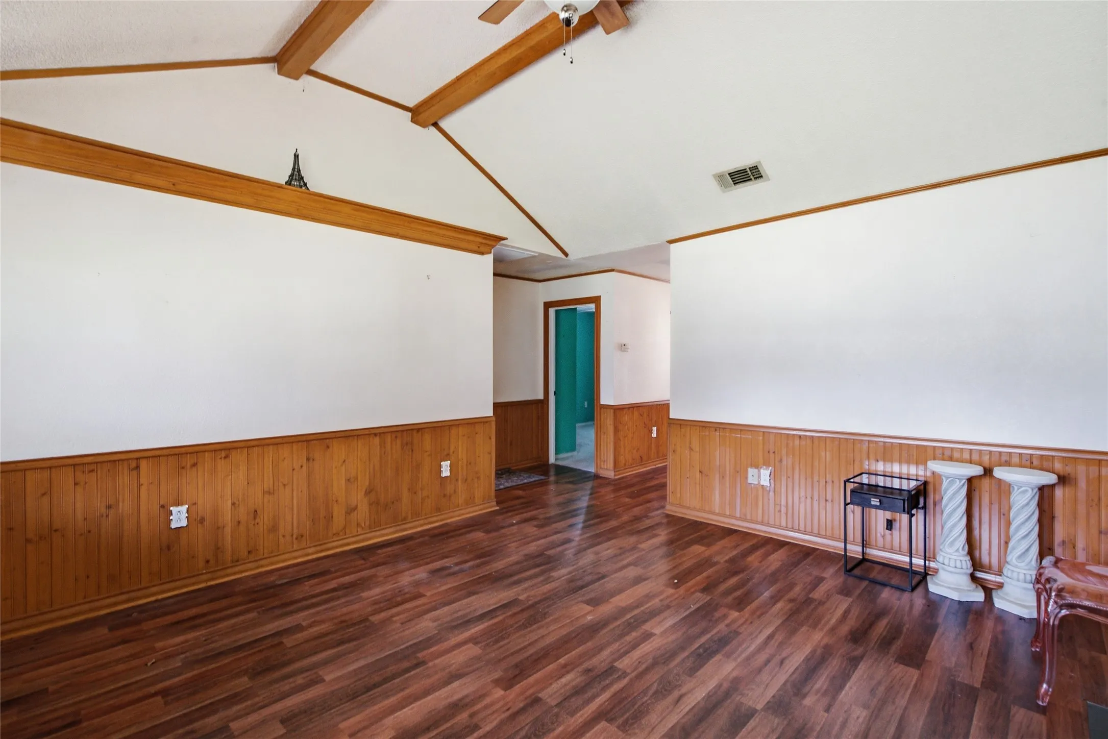 Single Family Residence For Sale in Parker County , 3200 Fairview Road, Millsap, Texas 76066, 3 Bedroom, 2 Bathroom, Garage spaces, 1,344 Sqft, built in 1990, mls#21319900, Real Estate Agent in Millsap, Homes For Sale in Parker county, Homes For Sale in Millsap, Realtor in Millsap Texas, Real Estate Brokerage Independent Realty Texas, Luminita Cordes Realtor