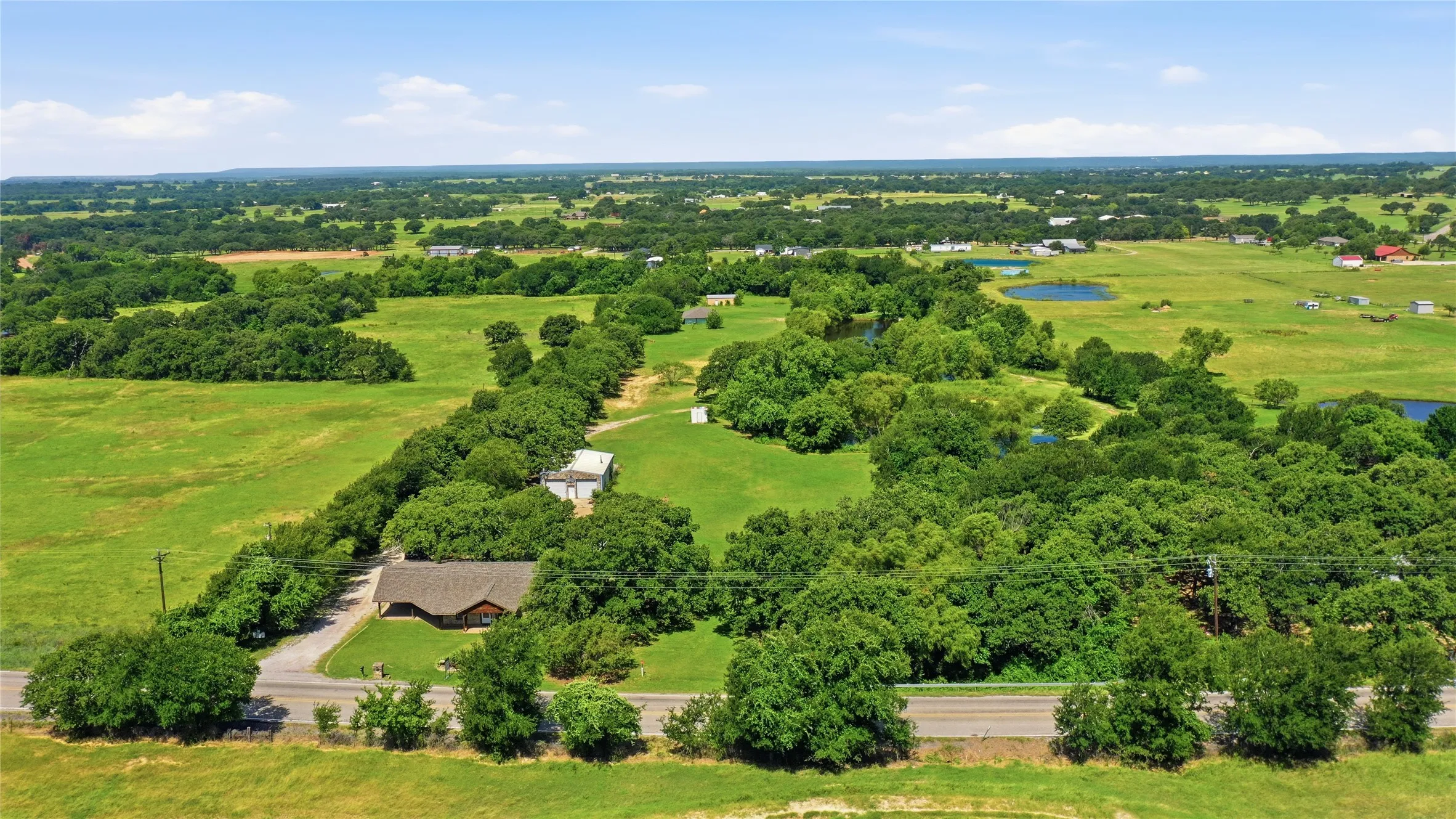 Single Family Residence For Sale in Parker County , 3200 Fairview Road, Millsap, Texas 76066, 3 Bedroom, 2 Bathroom, Garage spaces, 1,344 Sqft, built in 1990, mls#21319900, Real Estate Agent in Millsap, Homes For Sale in Parker county, Homes For Sale in Millsap, Realtor in Millsap Texas, Real Estate Brokerage Independent Realty Texas, Luminita Cordes Realtor