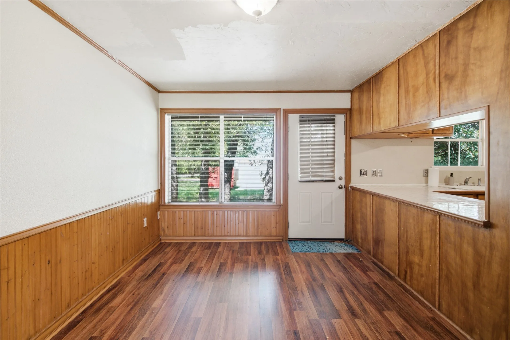 Single Family Residence For Sale in Parker County , 3200 Fairview Road, Millsap, Texas 76066, 3 Bedroom, 2 Bathroom, Garage spaces, 1,344 Sqft, built in 1990, mls#21319900, Real Estate Agent in Millsap, Homes For Sale in Parker county, Homes For Sale in Millsap, Realtor in Millsap Texas, Real Estate Brokerage Independent Realty Texas, Luminita Cordes Realtor