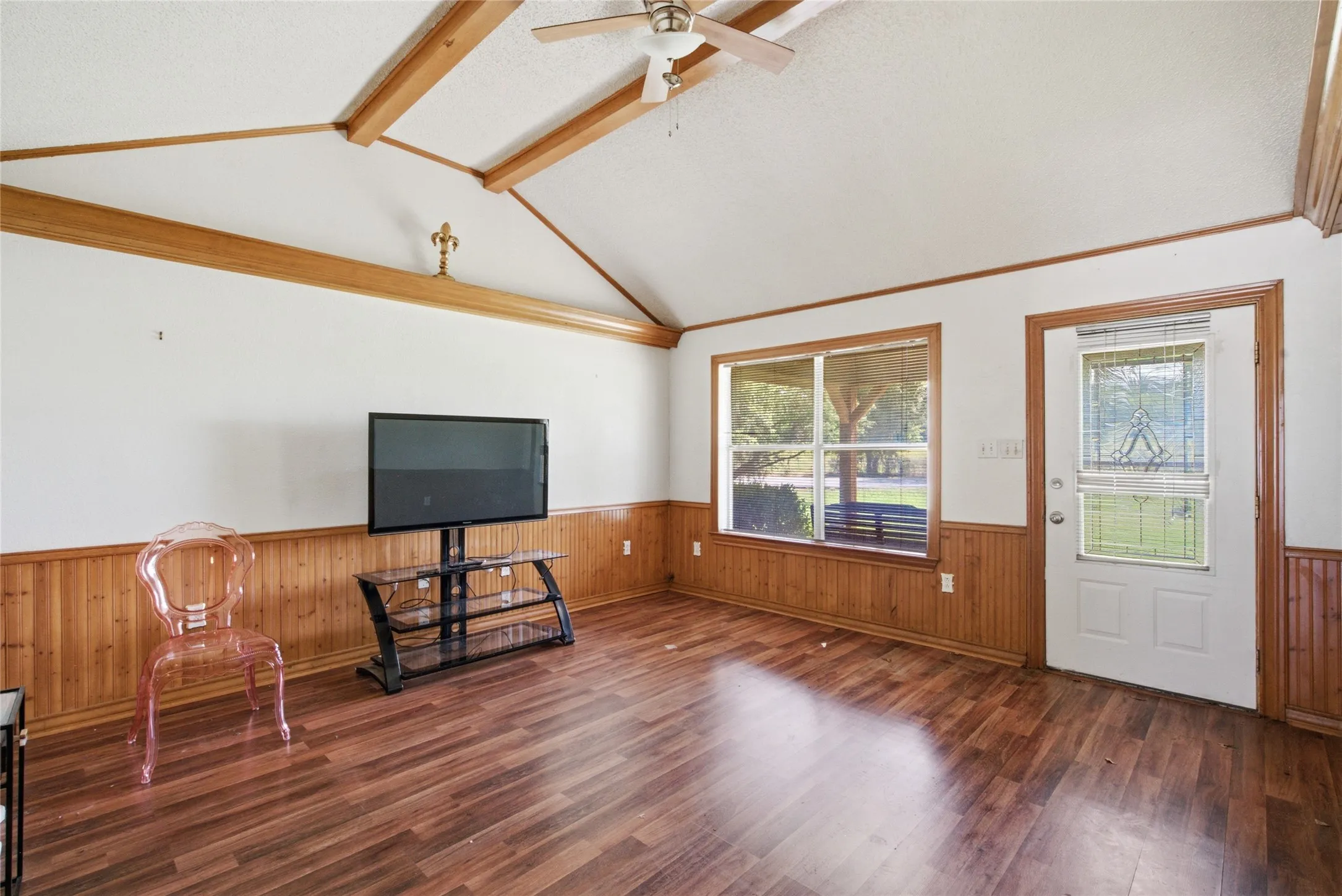 Single Family Residence For Sale in Parker County , 3200 Fairview Road, Millsap, Texas 76066, 3 Bedroom, 2 Bathroom, Garage spaces, 1,344 Sqft, built in 1990, mls#21319900, Real Estate Agent in Millsap, Homes For Sale in Parker county, Homes For Sale in Millsap, Realtor in Millsap Texas, Real Estate Brokerage Independent Realty Texas, Luminita Cordes Realtor