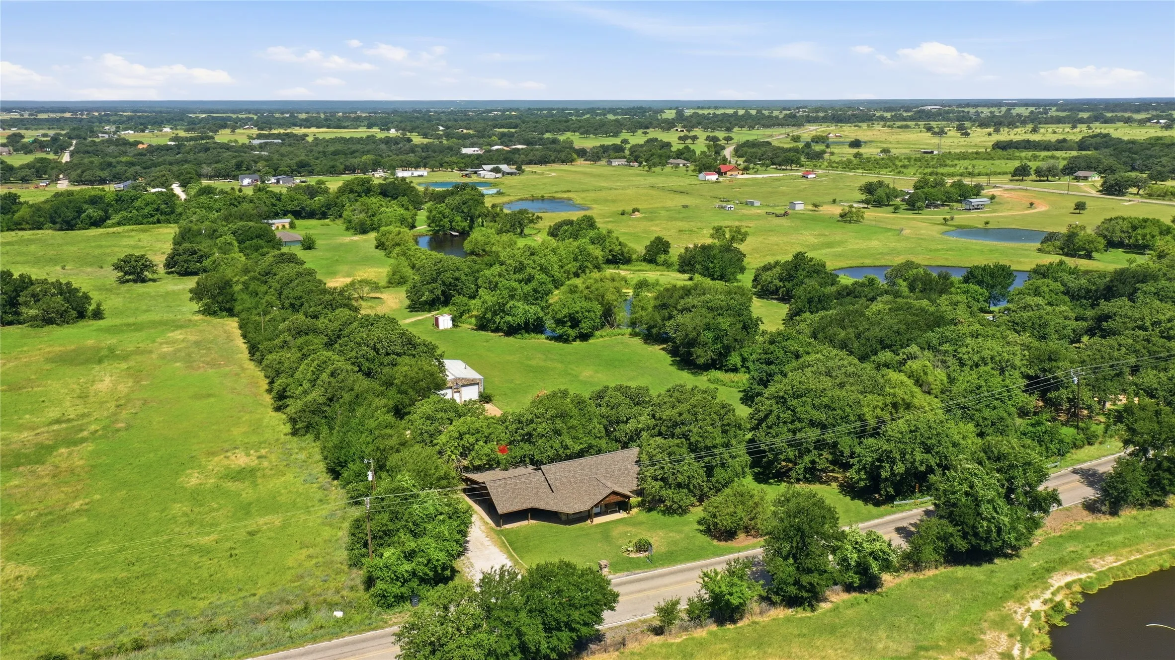 Single Family Residence For Sale in Parker County , 3200 Fairview Road, Millsap, Texas 76066, 3 Bedroom, 2 Bathroom, Garage spaces, 1,344 Sqft, built in 1990, mls#21319900, Real Estate Agent in Millsap, Homes For Sale in Parker county, Homes For Sale in Millsap, Realtor in Millsap Texas, Real Estate Brokerage Independent Realty Texas, Luminita Cordes Realtor