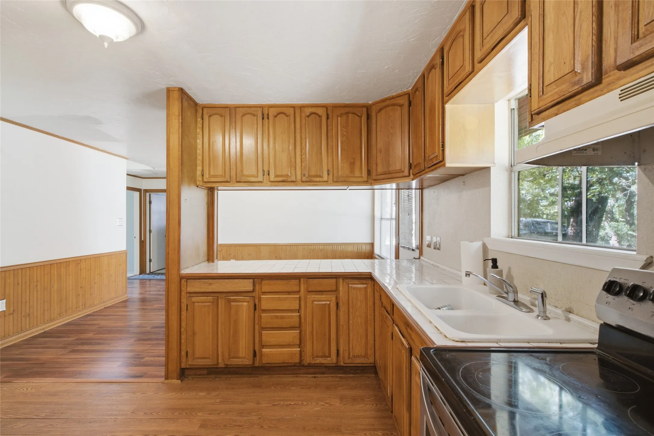 Single Family Residence For Sale in Parker County , 3200 Fairview Road, Millsap, Texas 76066, 3 Bedroom, 2 Bathroom, Garage spaces, 1,344 Sqft, built in 1990, mls#21319900, Real Estate Agent in Millsap, Homes For Sale in Parker county, Homes For Sale in Millsap, Realtor in Millsap Texas, Real Estate Brokerage Independent Realty Texas, Luminita Cordes Realtor