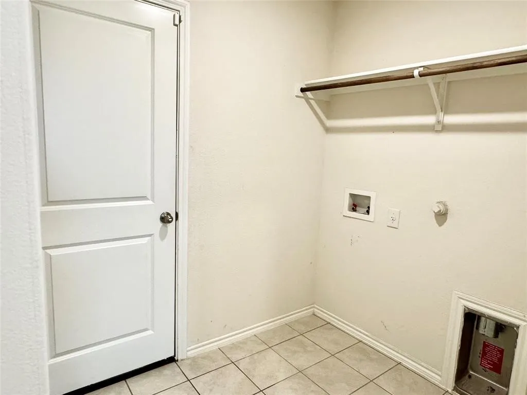 Single Family Residence For Rent in Kaufman County , 4325 Pyramid Drive, Forney, Texas 75126, 3 Bedroom, 2 Bathroom, 2 Garage spaces, 1,450 Sqft, built in 2020, mls#21300701, Real Estate Agent in Forney, Homes For Rent in Kaufman county, Homes For Rent in Forney, Realtor in Forney Texas, Real Estate Brokerage Independent Realty Texas, Luminita Cordes Realtor