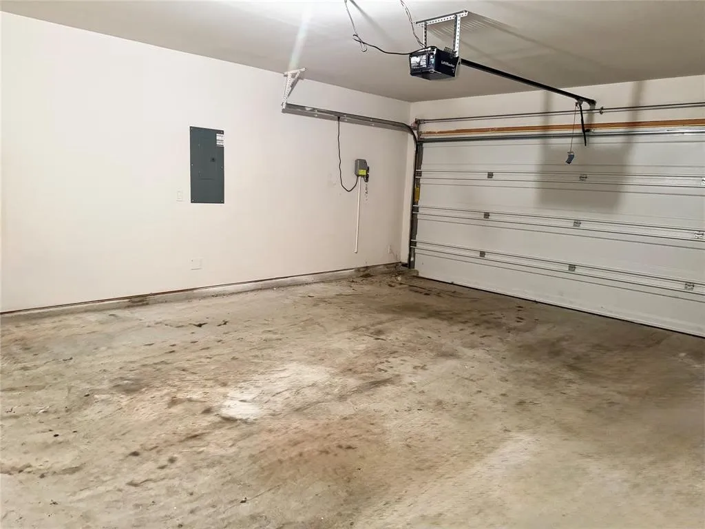 Single Family Residence For Rent in Kaufman County , 4325 Pyramid Drive, Forney, Texas 75126, 3 Bedroom, 2 Bathroom, 2 Garage spaces, 1,450 Sqft, built in 2020, mls#21300701, Real Estate Agent in Forney, Homes For Rent in Kaufman county, Homes For Rent in Forney, Realtor in Forney Texas, Real Estate Brokerage Independent Realty Texas, Luminita Cordes Realtor