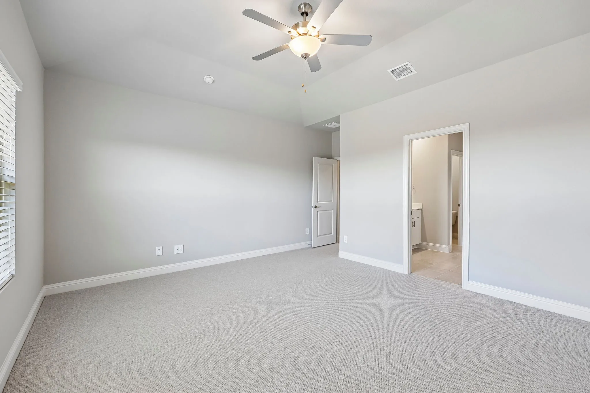 Photo is not of the actual home, but is an inspirational photo of builder’s model home and may depict options, furnishings, and/or decorator features that are not included.