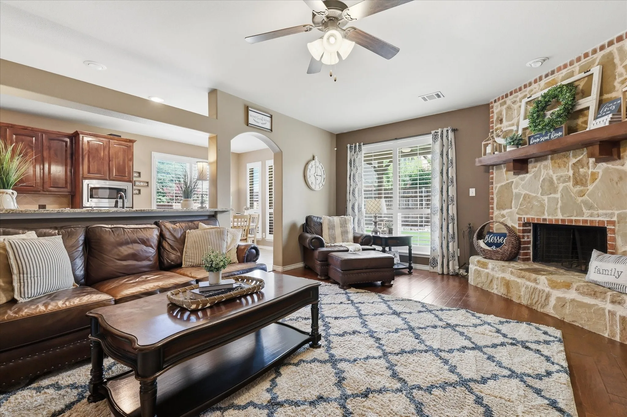 Single Family Residence For Sale in Collin County , 10512 Flat Creek Trail, Mc Kinney, Texas 75072, 5 Bedroom, 4 Bathroom, 2 Garage spaces, 3,745 Sqft, built in 2011, mls#21313027, Real Estate Agent in Mc Kinney, Homes For Sale in Collin county, Homes For Sale in Mc Kinney, Realtor in Mc Kinney Texas, Real Estate Brokerage Independent Realty Texas, Luminita Cordes Realtor