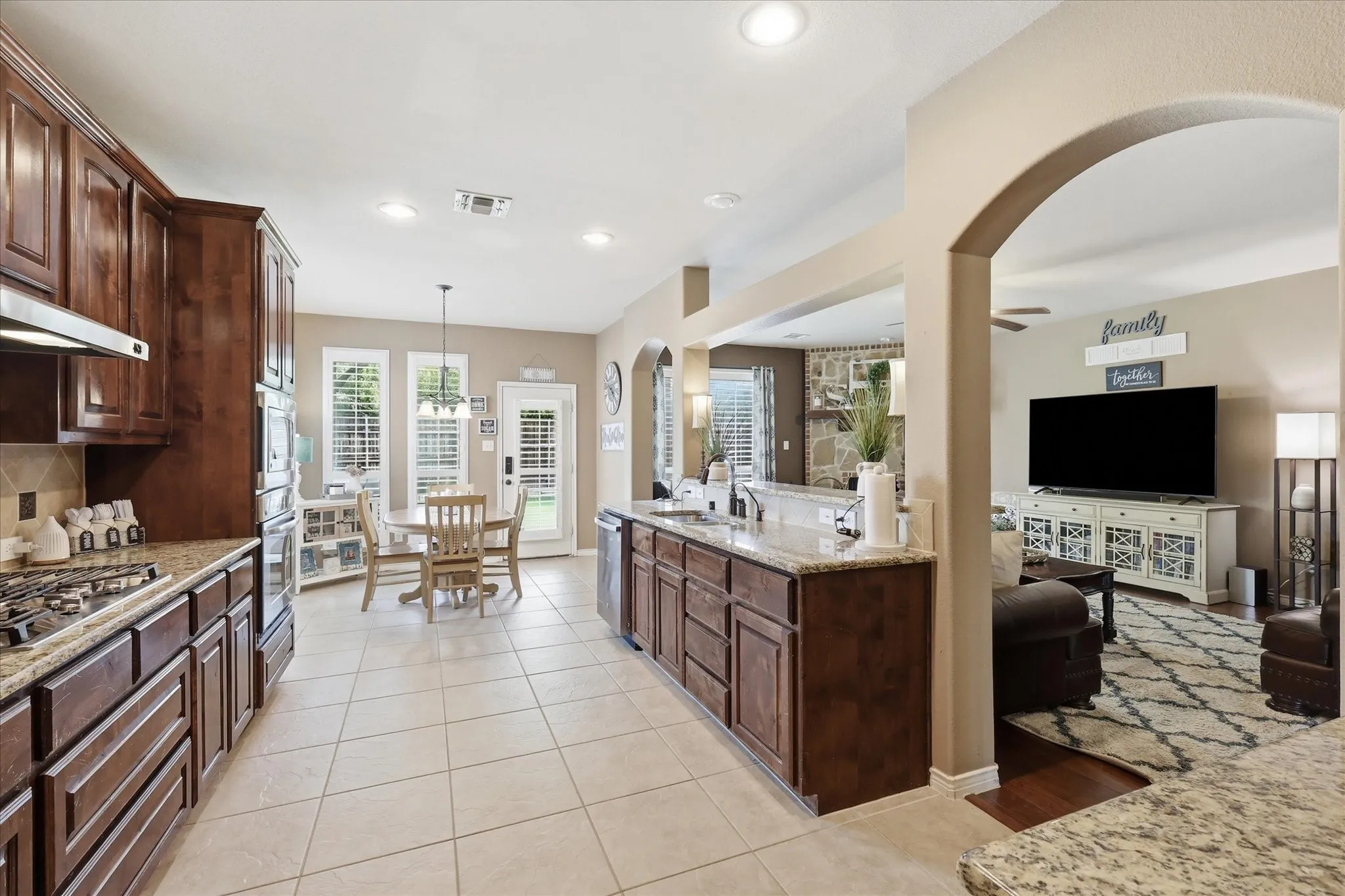 Single Family Residence For Sale in Collin County , 10512 Flat Creek Trail, Mc Kinney, Texas 75072, 5 Bedroom, 4 Bathroom, 2 Garage spaces, 3,745 Sqft, built in 2011, mls#21313027, Real Estate Agent in Mc Kinney, Homes For Sale in Collin county, Homes For Sale in Mc Kinney, Realtor in Mc Kinney Texas, Real Estate Brokerage Independent Realty Texas, Luminita Cordes Realtor