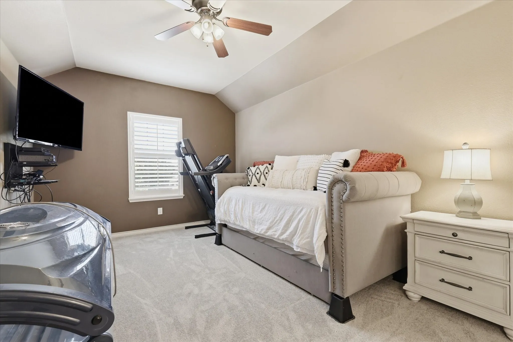 Single Family Residence For Sale in Collin County , 10512 Flat Creek Trail, Mc Kinney, Texas 75072, 5 Bedroom, 4 Bathroom, 2 Garage spaces, 3,745 Sqft, built in 2011, mls#21313027, Real Estate Agent in Mc Kinney, Homes For Sale in Collin county, Homes For Sale in Mc Kinney, Realtor in Mc Kinney Texas, Real Estate Brokerage Independent Realty Texas, Luminita Cordes Realtor