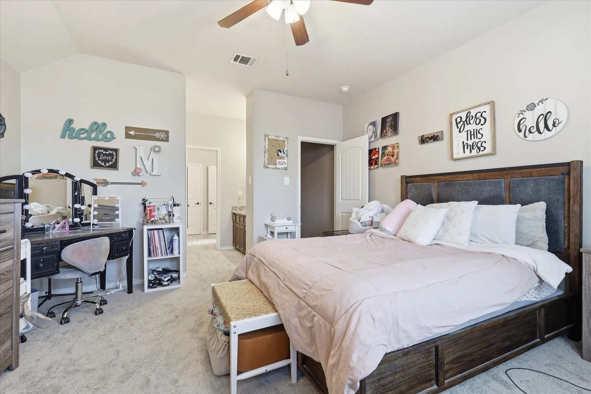 Single Family Residence For Sale in Collin County , 10512 Flat Creek Trail, Mc Kinney, Texas 75072, 5 Bedroom, 4 Bathroom, 2 Garage spaces, 3,745 Sqft, built in 2011, mls#21313027, Real Estate Agent in Mc Kinney, Homes For Sale in Collin county, Homes For Sale in Mc Kinney, Realtor in Mc Kinney Texas, Real Estate Brokerage Independent Realty Texas, Luminita Cordes Realtor