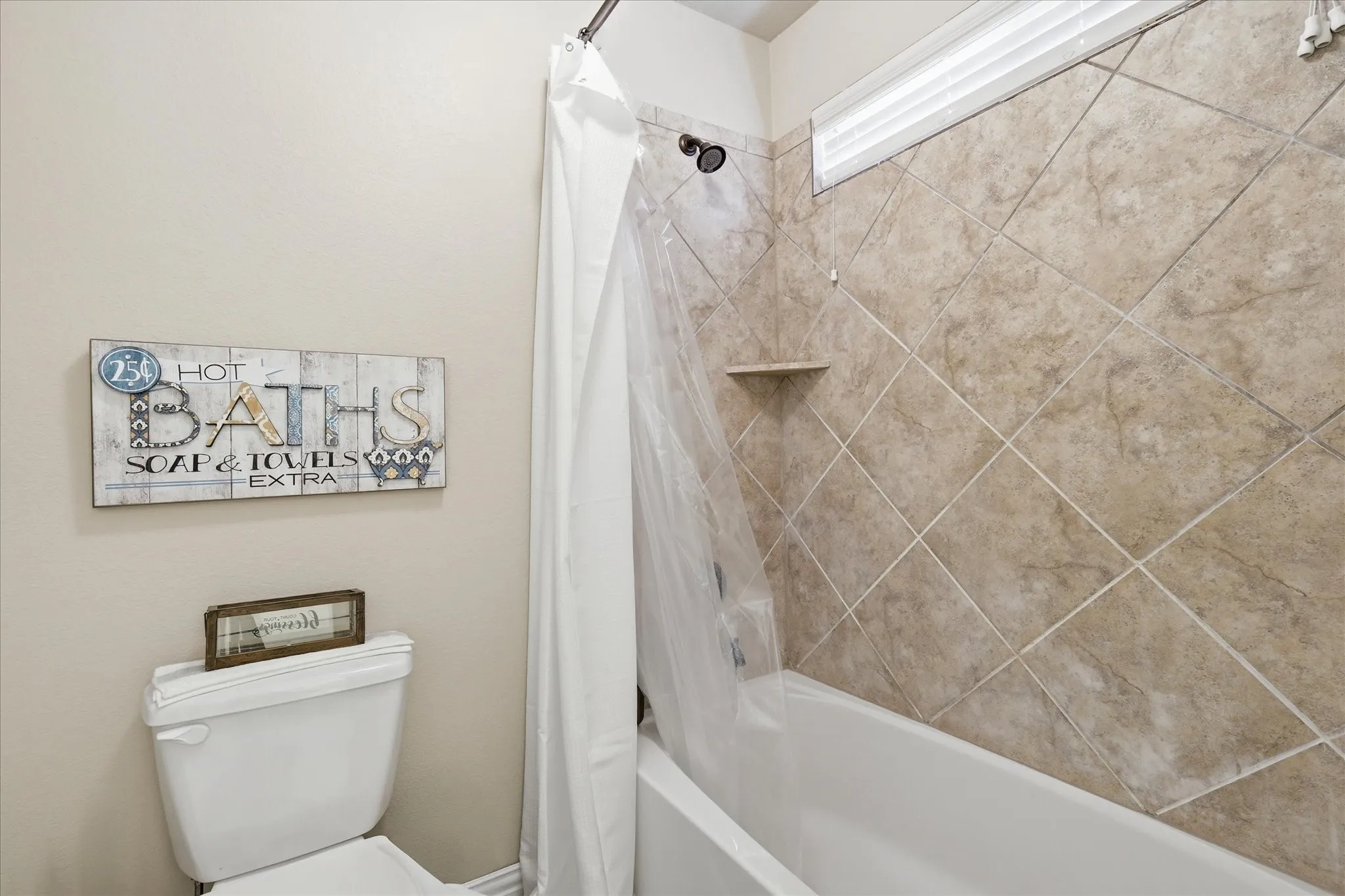 Single Family Residence For Sale in Collin County , 10512 Flat Creek Trail, Mc Kinney, Texas 75072, 5 Bedroom, 4 Bathroom, 2 Garage spaces, 3,745 Sqft, built in 2011, mls#21313027, Real Estate Agent in Mc Kinney, Homes For Sale in Collin county, Homes For Sale in Mc Kinney, Realtor in Mc Kinney Texas, Real Estate Brokerage Independent Realty Texas, Luminita Cordes Realtor