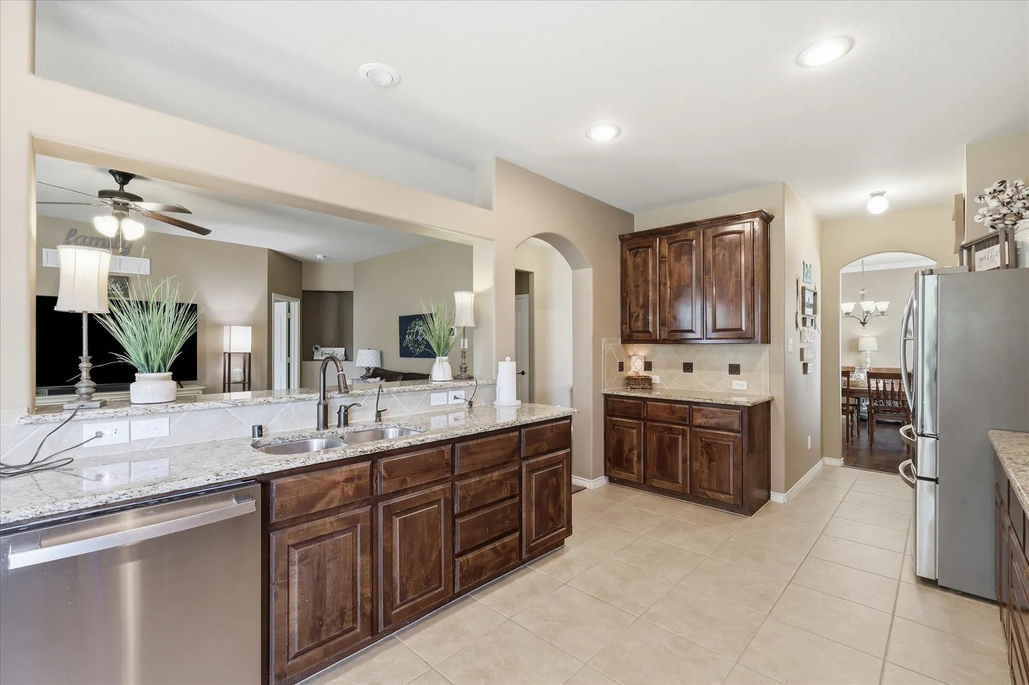 Single Family Residence For Sale in Collin County , 10512 Flat Creek Trail, Mc Kinney, Texas 75072, 5 Bedroom, 4 Bathroom, 2 Garage spaces, 3,745 Sqft, built in 2011, mls#21313027, Real Estate Agent in Mc Kinney, Homes For Sale in Collin county, Homes For Sale in Mc Kinney, Realtor in Mc Kinney Texas, Real Estate Brokerage Independent Realty Texas, Luminita Cordes Realtor