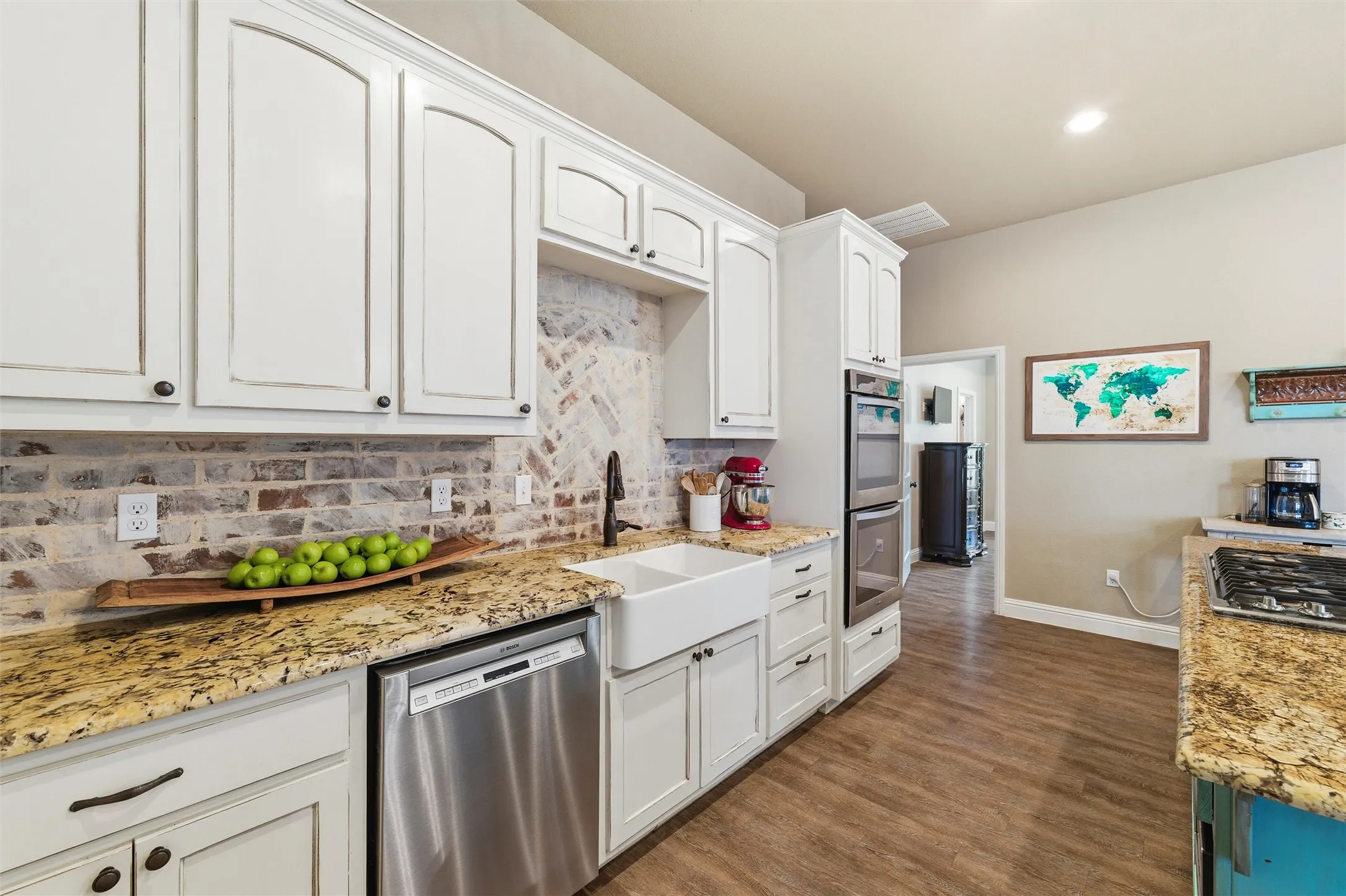 Single Family Residence For Sale in Parker County , 128 E Remuda Court, Fort Worth, Texas 76108, 4 Bedroom, 3 Bathroom, 2 Garage spaces, 2,613 Sqft, built in 2015, mls#21319936, Real Estate Agent in Fort Worth, Homes For Sale in Parker county, Homes For Sale in Fort Worth, Realtor in Fort Worth Texas, Real Estate Brokerage Independent Realty Texas, Luminita Cordes Realtor