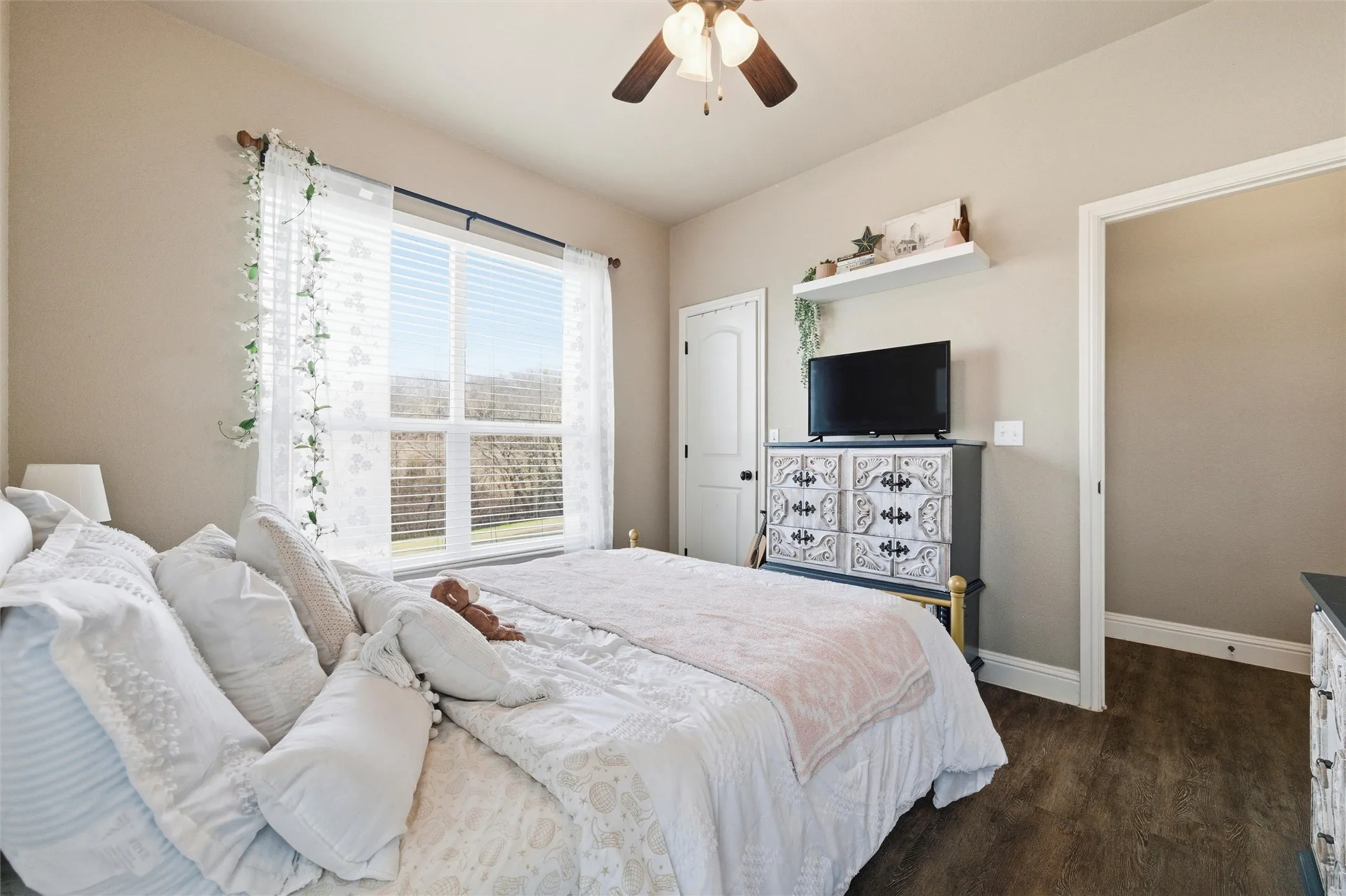 Single Family Residence For Sale in Parker County , 128 E Remuda Court, Fort Worth, Texas 76108, 4 Bedroom, 3 Bathroom, 2 Garage spaces, 2,613 Sqft, built in 2015, mls#21319936, Real Estate Agent in Fort Worth, Homes For Sale in Parker county, Homes For Sale in Fort Worth, Realtor in Fort Worth Texas, Real Estate Brokerage Independent Realty Texas, Luminita Cordes Realtor