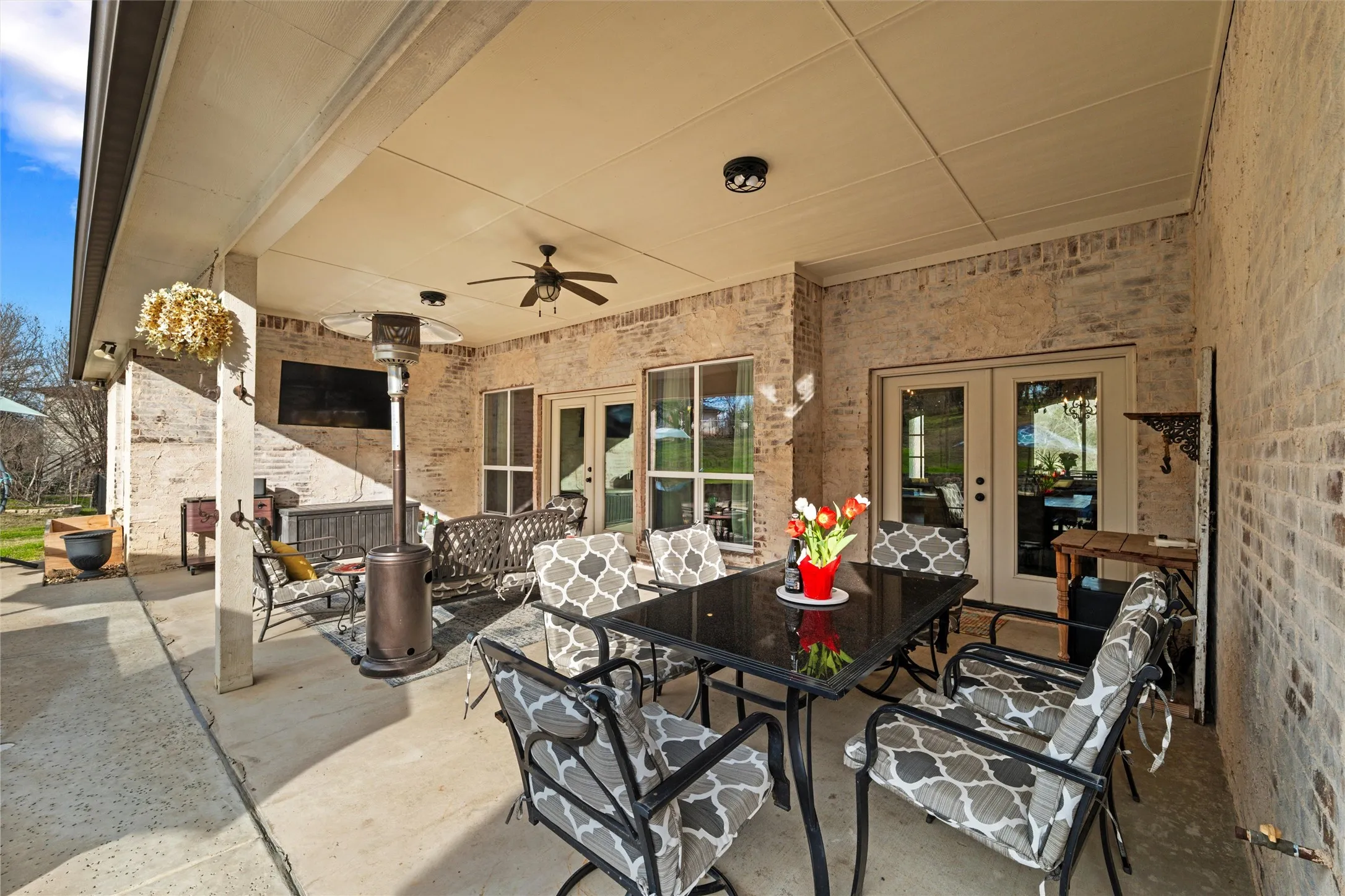 Single Family Residence For Sale in Parker County , 128 E Remuda Court, Fort Worth, Texas 76108, 4 Bedroom, 3 Bathroom, 2 Garage spaces, 2,613 Sqft, built in 2015, mls#21319936, Real Estate Agent in Fort Worth, Homes For Sale in Parker county, Homes For Sale in Fort Worth, Realtor in Fort Worth Texas, Real Estate Brokerage Independent Realty Texas, Luminita Cordes Realtor