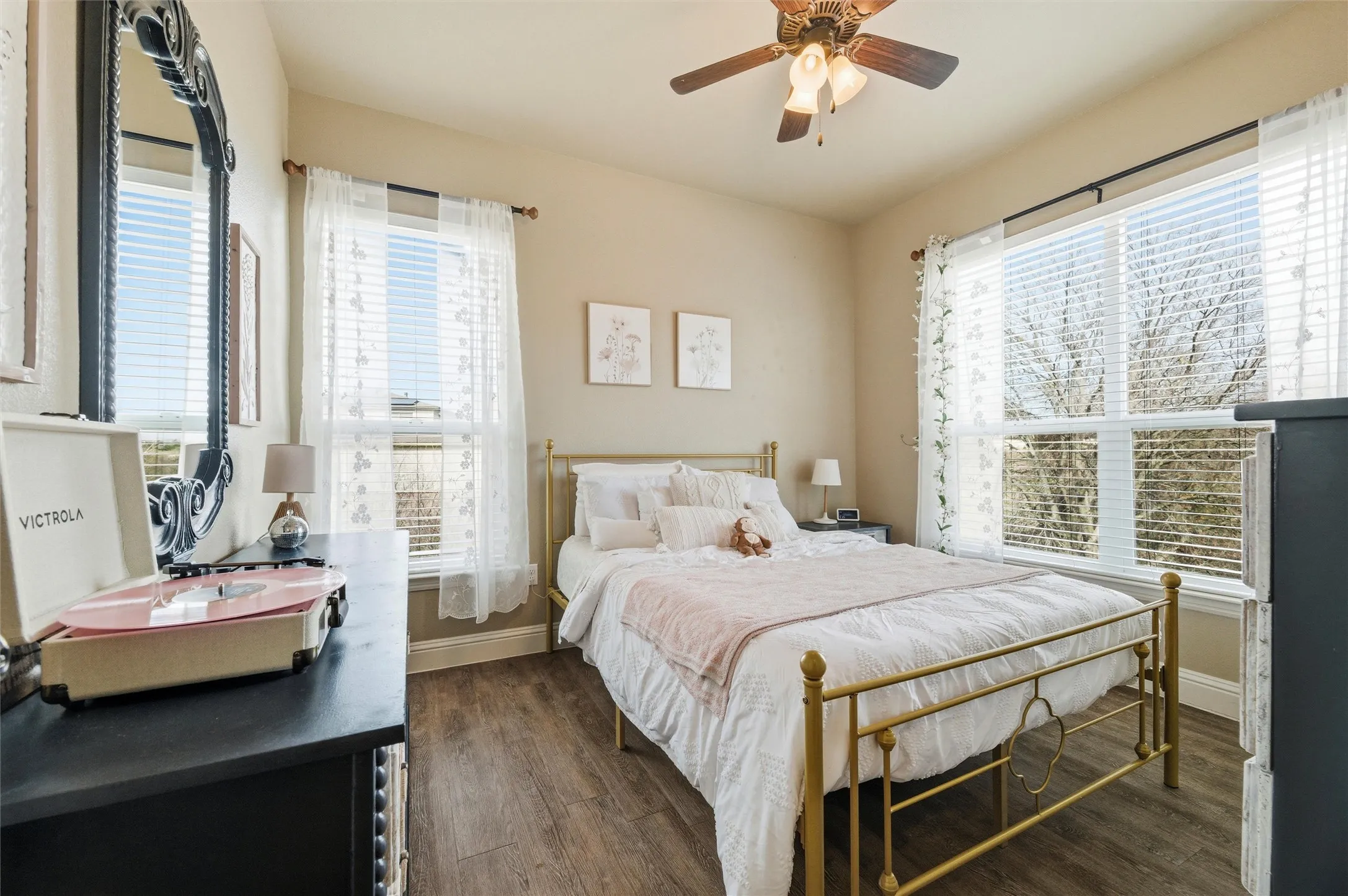 Single Family Residence For Sale in Parker County , 128 E Remuda Court, Fort Worth, Texas 76108, 4 Bedroom, 3 Bathroom, 2 Garage spaces, 2,613 Sqft, built in 2015, mls#21319936, Real Estate Agent in Fort Worth, Homes For Sale in Parker county, Homes For Sale in Fort Worth, Realtor in Fort Worth Texas, Real Estate Brokerage Independent Realty Texas, Luminita Cordes Realtor
