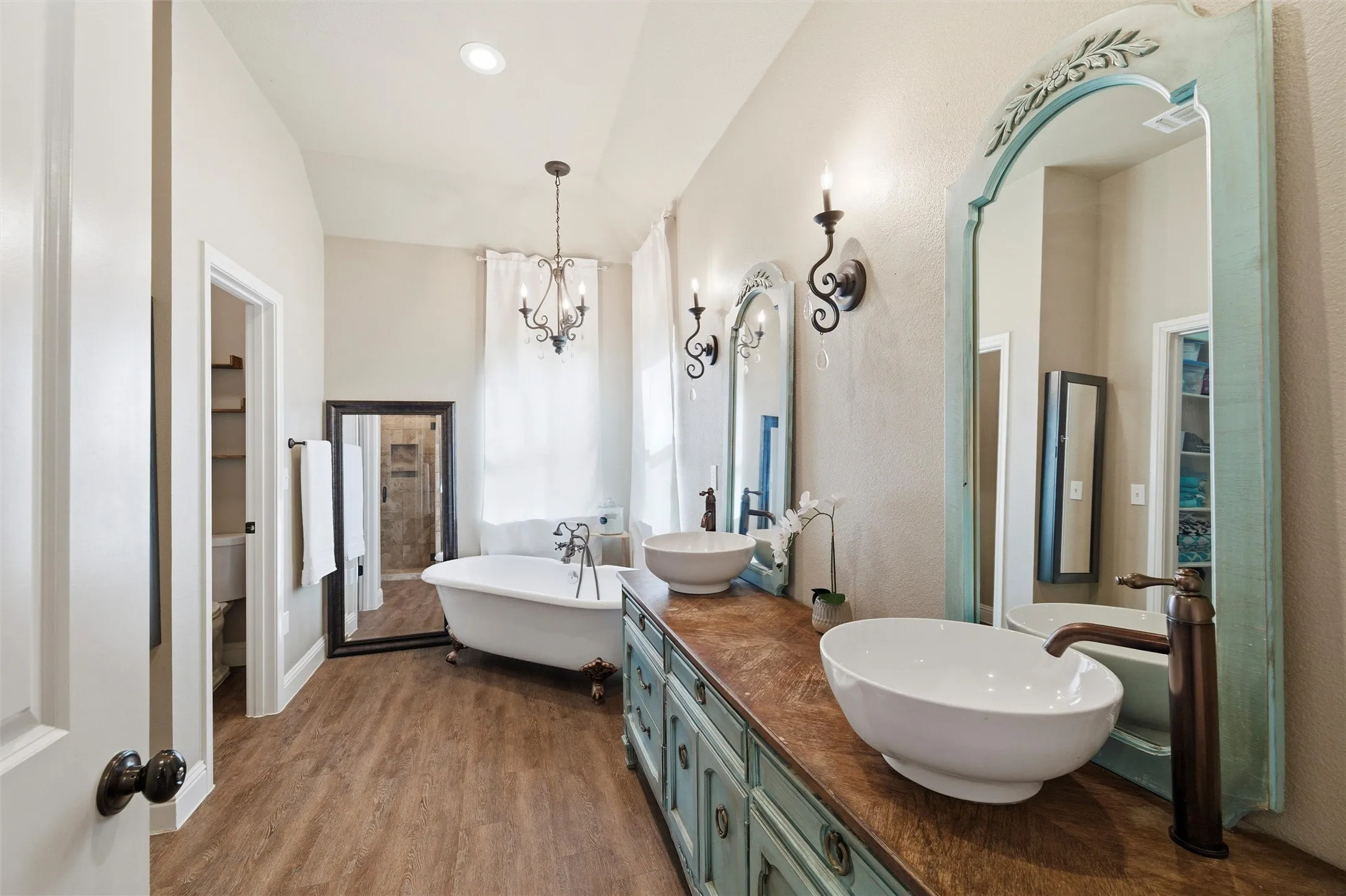Single Family Residence For Sale in Parker County , 128 E Remuda Court, Fort Worth, Texas 76108, 4 Bedroom, 3 Bathroom, 2 Garage spaces, 2,613 Sqft, built in 2015, mls#21319936, Real Estate Agent in Fort Worth, Homes For Sale in Parker county, Homes For Sale in Fort Worth, Realtor in Fort Worth Texas, Real Estate Brokerage Independent Realty Texas, Luminita Cordes Realtor