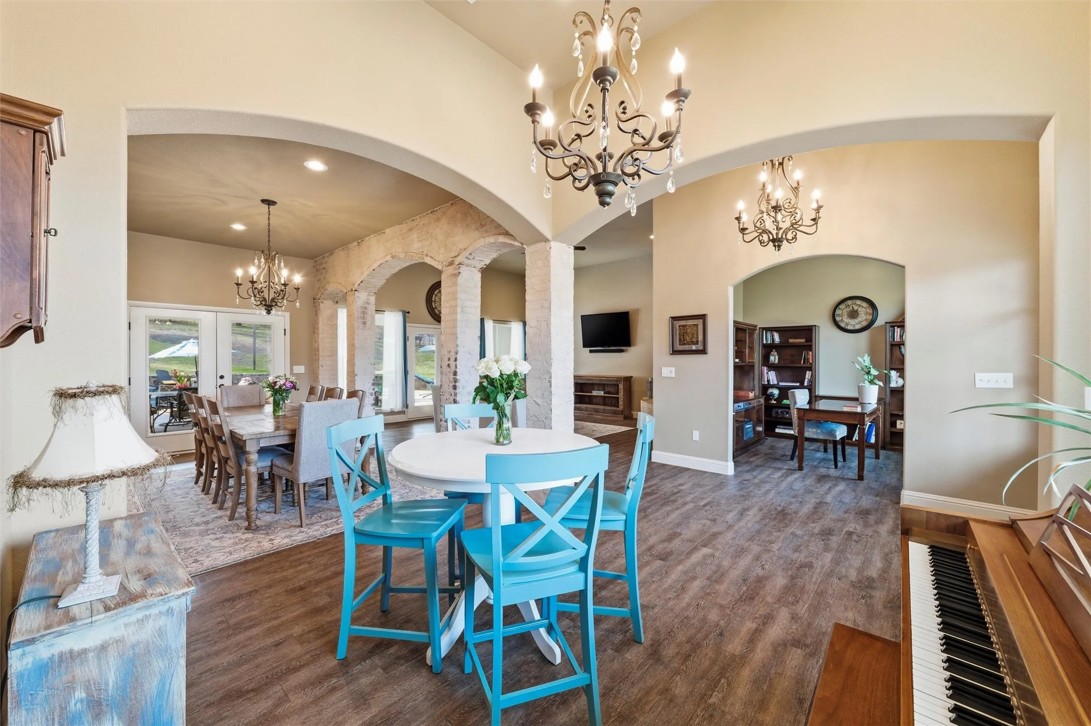 Single Family Residence For Sale in Parker County , 128 E Remuda Court, Fort Worth, Texas 76108, 4 Bedroom, 3 Bathroom, 2 Garage spaces, 2,613 Sqft, built in 2015, mls#21319936, Real Estate Agent in Fort Worth, Homes For Sale in Parker county, Homes For Sale in Fort Worth, Realtor in Fort Worth Texas, Real Estate Brokerage Independent Realty Texas, Luminita Cordes Realtor