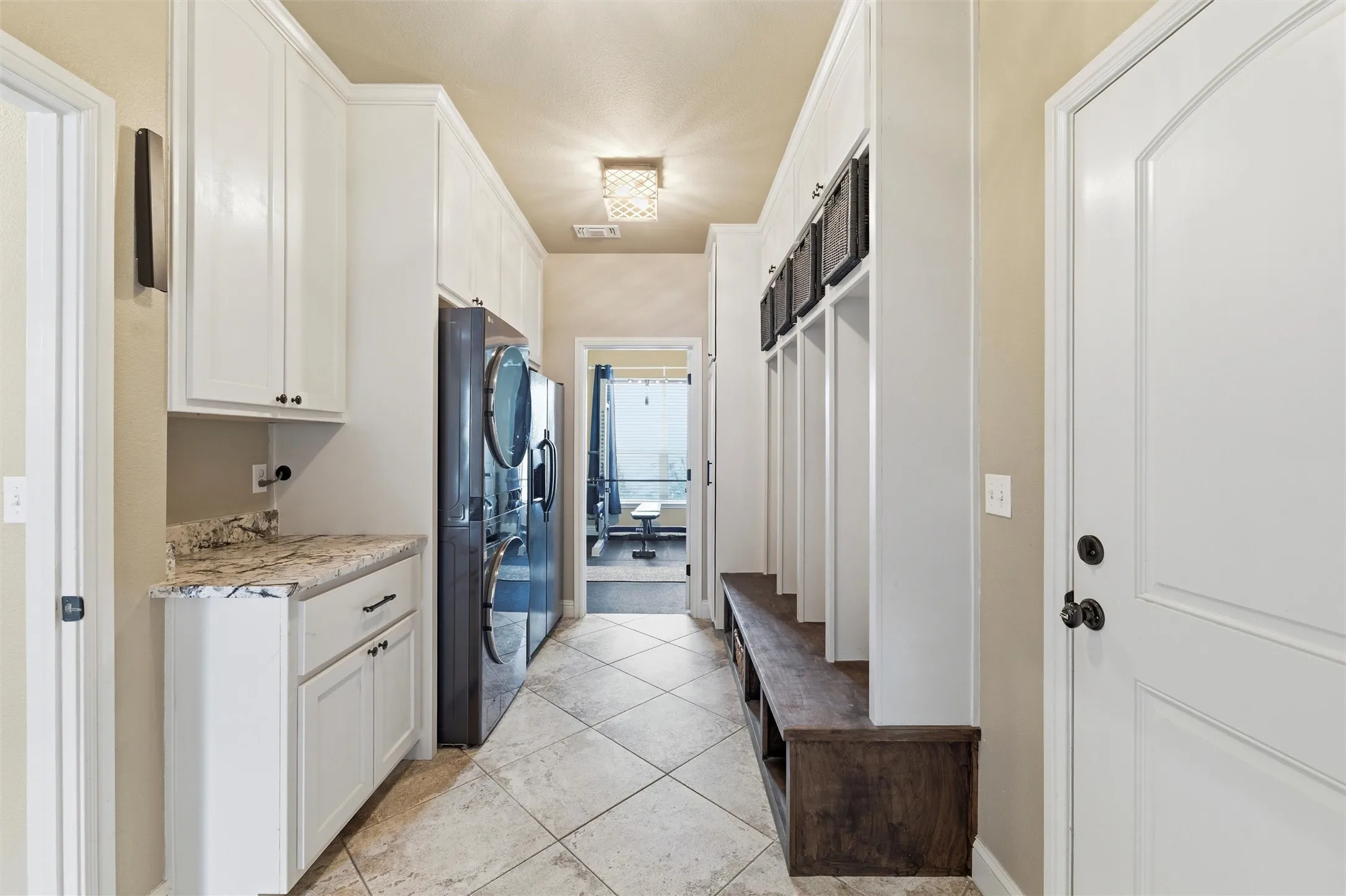 Single Family Residence For Sale in Parker County , 128 E Remuda Court, Fort Worth, Texas 76108, 4 Bedroom, 3 Bathroom, 2 Garage spaces, 2,613 Sqft, built in 2015, mls#21319936, Real Estate Agent in Fort Worth, Homes For Sale in Parker county, Homes For Sale in Fort Worth, Realtor in Fort Worth Texas, Real Estate Brokerage Independent Realty Texas, Luminita Cordes Realtor