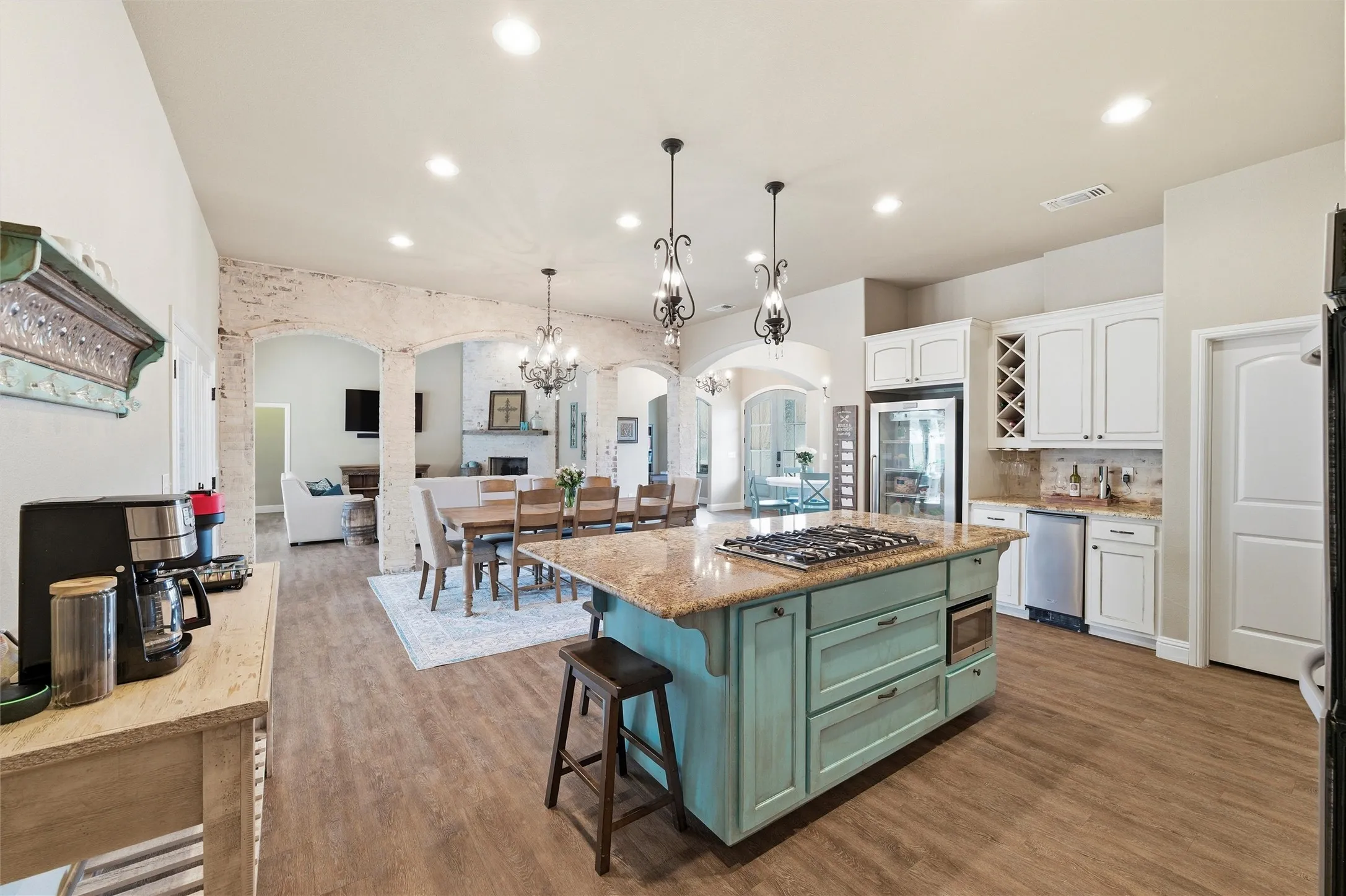 Single Family Residence For Sale in Parker County , 128 E Remuda Court, Fort Worth, Texas 76108, 4 Bedroom, 3 Bathroom, 2 Garage spaces, 2,613 Sqft, built in 2015, mls#21319936, Real Estate Agent in Fort Worth, Homes For Sale in Parker county, Homes For Sale in Fort Worth, Realtor in Fort Worth Texas, Real Estate Brokerage Independent Realty Texas, Luminita Cordes Realtor