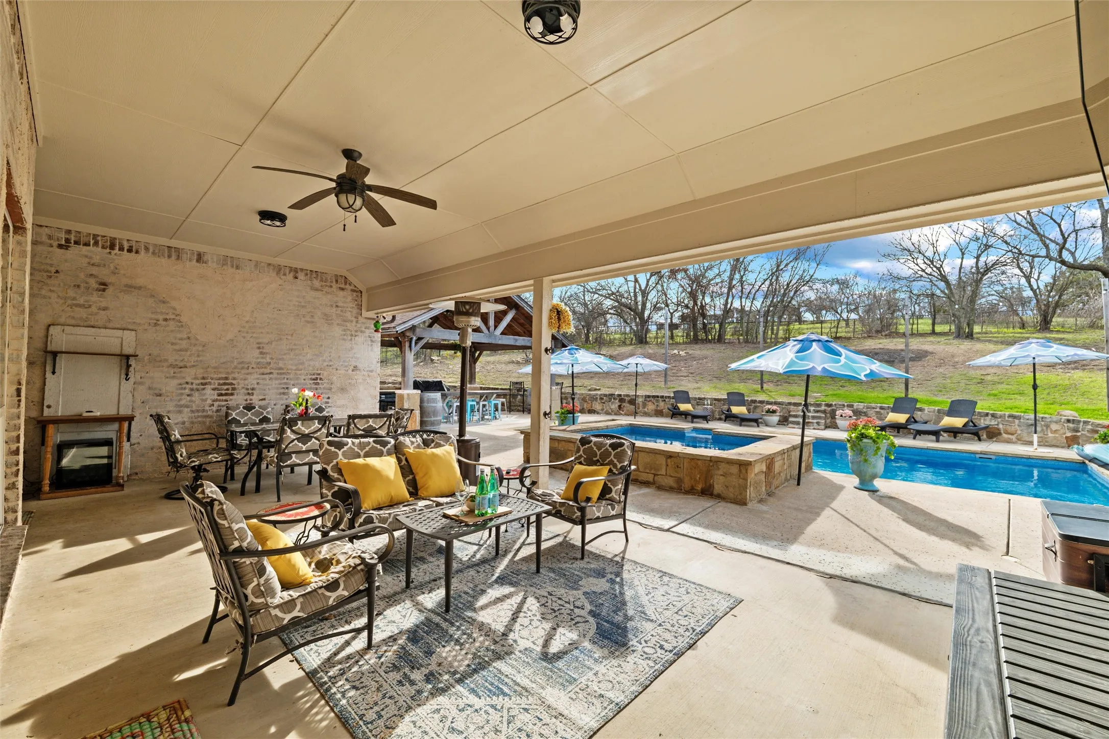 Single Family Residence For Sale in Parker County , 128 E Remuda Court, Fort Worth, Texas 76108, 4 Bedroom, 3 Bathroom, 2 Garage spaces, 2,613 Sqft, built in 2015, mls#21319936, Real Estate Agent in Fort Worth, Homes For Sale in Parker county, Homes For Sale in Fort Worth, Realtor in Fort Worth Texas, Real Estate Brokerage Independent Realty Texas, Luminita Cordes Realtor