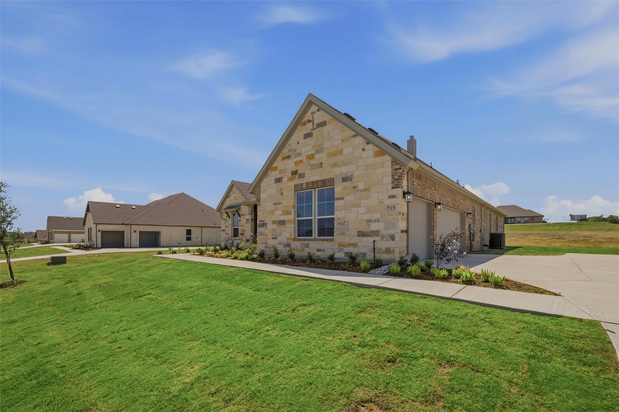 Single Family Residence For Sale in Grayson County , 715 Water Side Drive, Van Alstyne, Texas 75495, 4 Bedroom, 3 Bathroom, 3 Garage spaces, 2,686 Sqft, built in 2026, mls#21317197, Real Estate Agent in Van Alstyne, Homes For Sale in Grayson county, Homes For Sale in Van Alstyne, Realtor in Van Alstyne Texas, Real Estate Brokerage Independent Realty Texas, Luminita Cordes Realtor