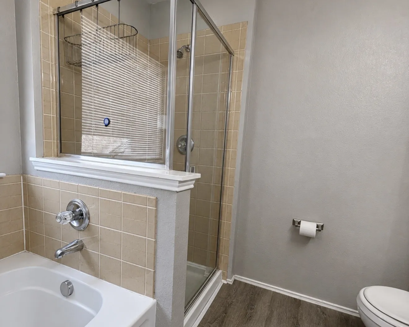 Single Family Residence For Rent in Collin County , 812 Sussex Drive, Mc Kinney, Texas 75071, 3 Bedroom, 3 Bathroom, 2 Garage spaces, 2,191 Sqft, built in 2002, mls#21317572, Real Estate Agent in Mc Kinney, Homes For Rent in Collin county, Homes For Rent in Mc Kinney, Realtor in Mc Kinney Texas, Real Estate Brokerage Independent Realty Texas, Luminita Cordes Realtor