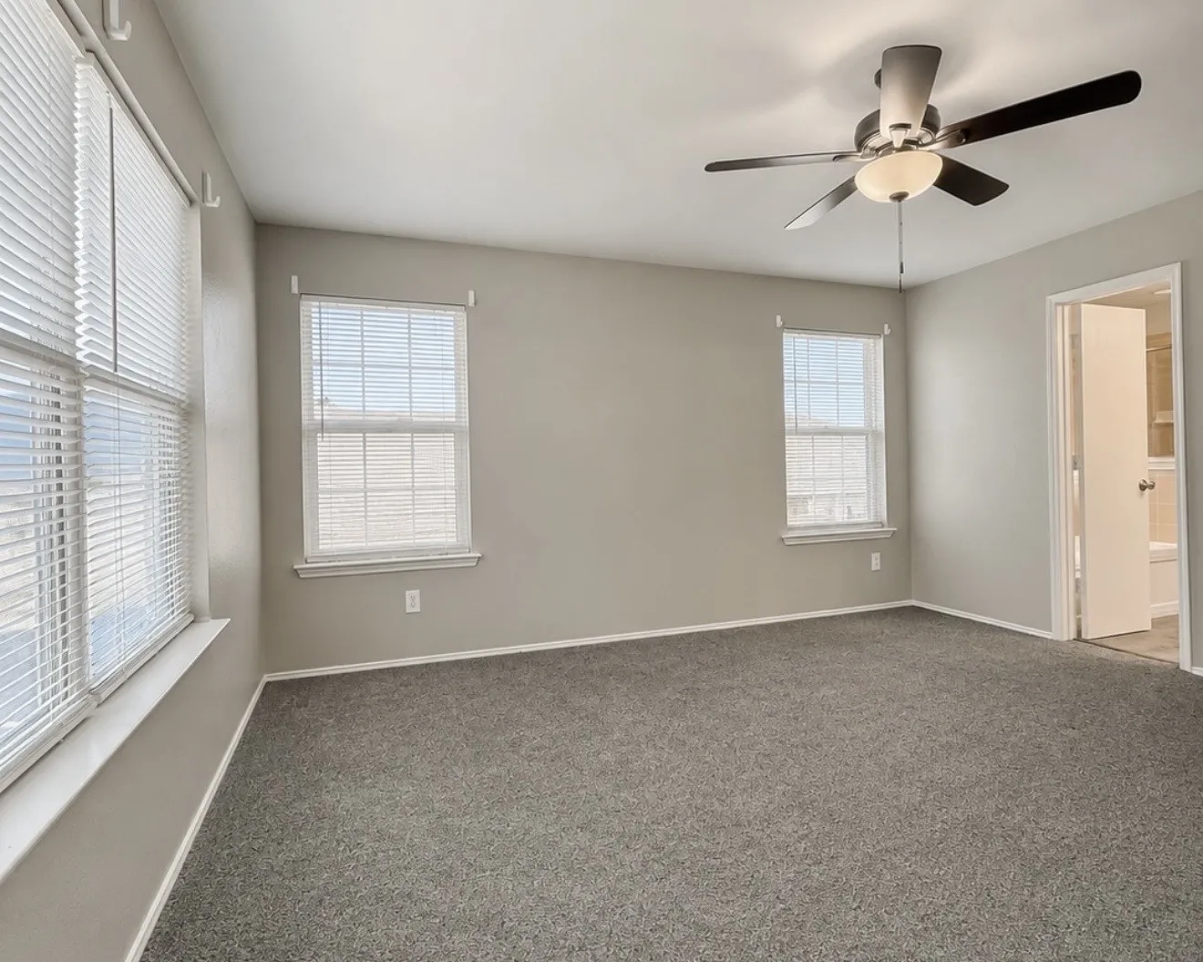 Single Family Residence For Rent in Collin County , 812 Sussex Drive, Mc Kinney, Texas 75071, 3 Bedroom, 3 Bathroom, 2 Garage spaces, 2,191 Sqft, built in 2002, mls#21317572, Real Estate Agent in Mc Kinney, Homes For Rent in Collin county, Homes For Rent in Mc Kinney, Realtor in Mc Kinney Texas, Real Estate Brokerage Independent Realty Texas, Luminita Cordes Realtor
