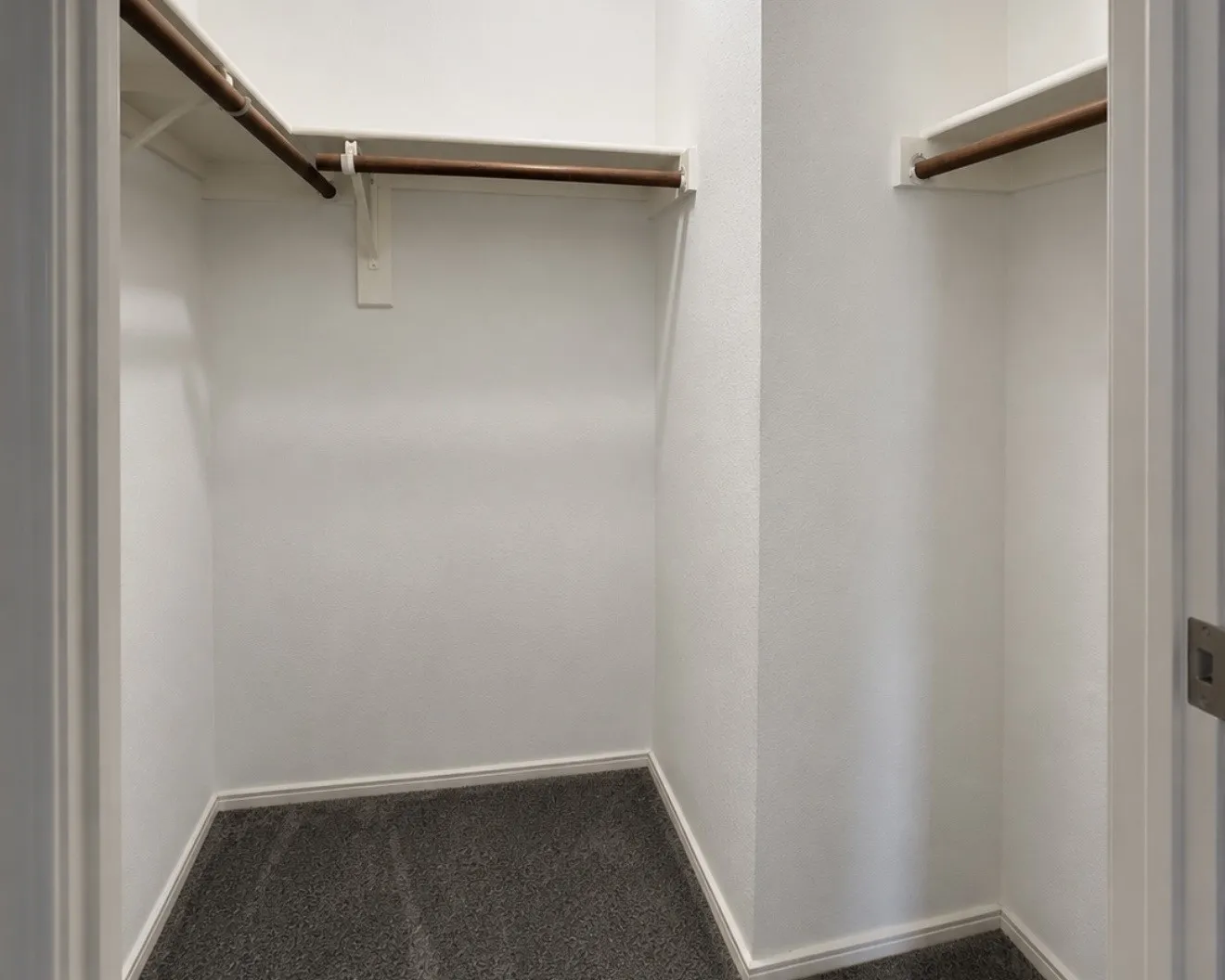 Single Family Residence For Rent in Collin County , 812 Sussex Drive, Mc Kinney, Texas 75071, 3 Bedroom, 3 Bathroom, 2 Garage spaces, 2,191 Sqft, built in 2002, mls#21317572, Real Estate Agent in Mc Kinney, Homes For Rent in Collin county, Homes For Rent in Mc Kinney, Realtor in Mc Kinney Texas, Real Estate Brokerage Independent Realty Texas, Luminita Cordes Realtor
