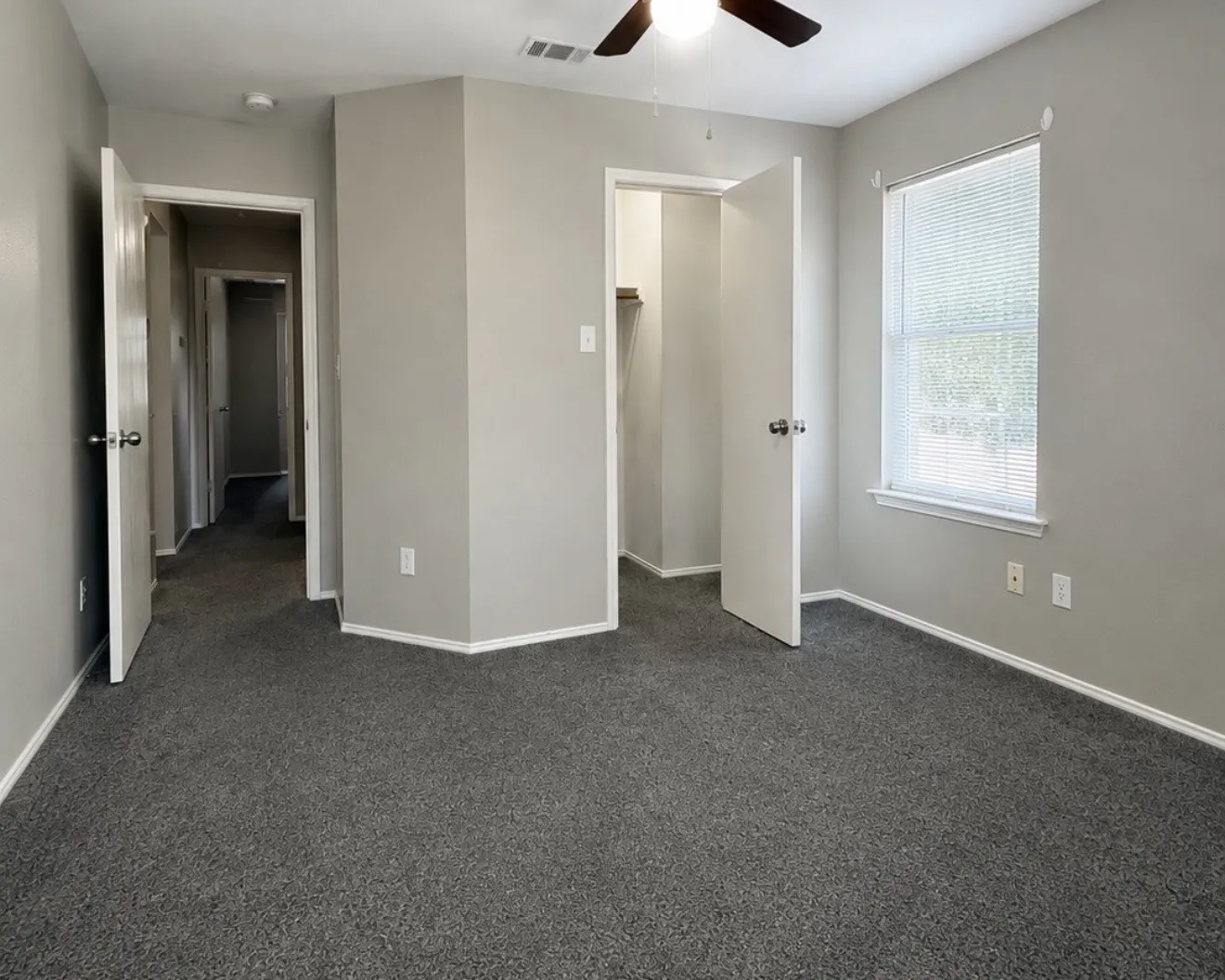 Single Family Residence For Rent in Collin County , 812 Sussex Drive, Mc Kinney, Texas 75071, 3 Bedroom, 3 Bathroom, 2 Garage spaces, 2,191 Sqft, built in 2002, mls#21317572, Real Estate Agent in Mc Kinney, Homes For Rent in Collin county, Homes For Rent in Mc Kinney, Realtor in Mc Kinney Texas, Real Estate Brokerage Independent Realty Texas, Luminita Cordes Realtor