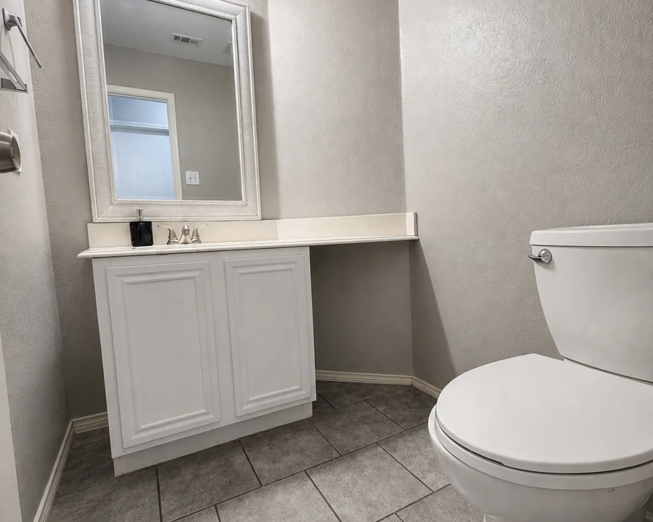 Single Family Residence For Rent in Collin County , 812 Sussex Drive, Mc Kinney, Texas 75071, 3 Bedroom, 3 Bathroom, 2 Garage spaces, 2,191 Sqft, built in 2002, mls#21317572, Real Estate Agent in Mc Kinney, Homes For Rent in Collin county, Homes For Rent in Mc Kinney, Realtor in Mc Kinney Texas, Real Estate Brokerage Independent Realty Texas, Luminita Cordes Realtor