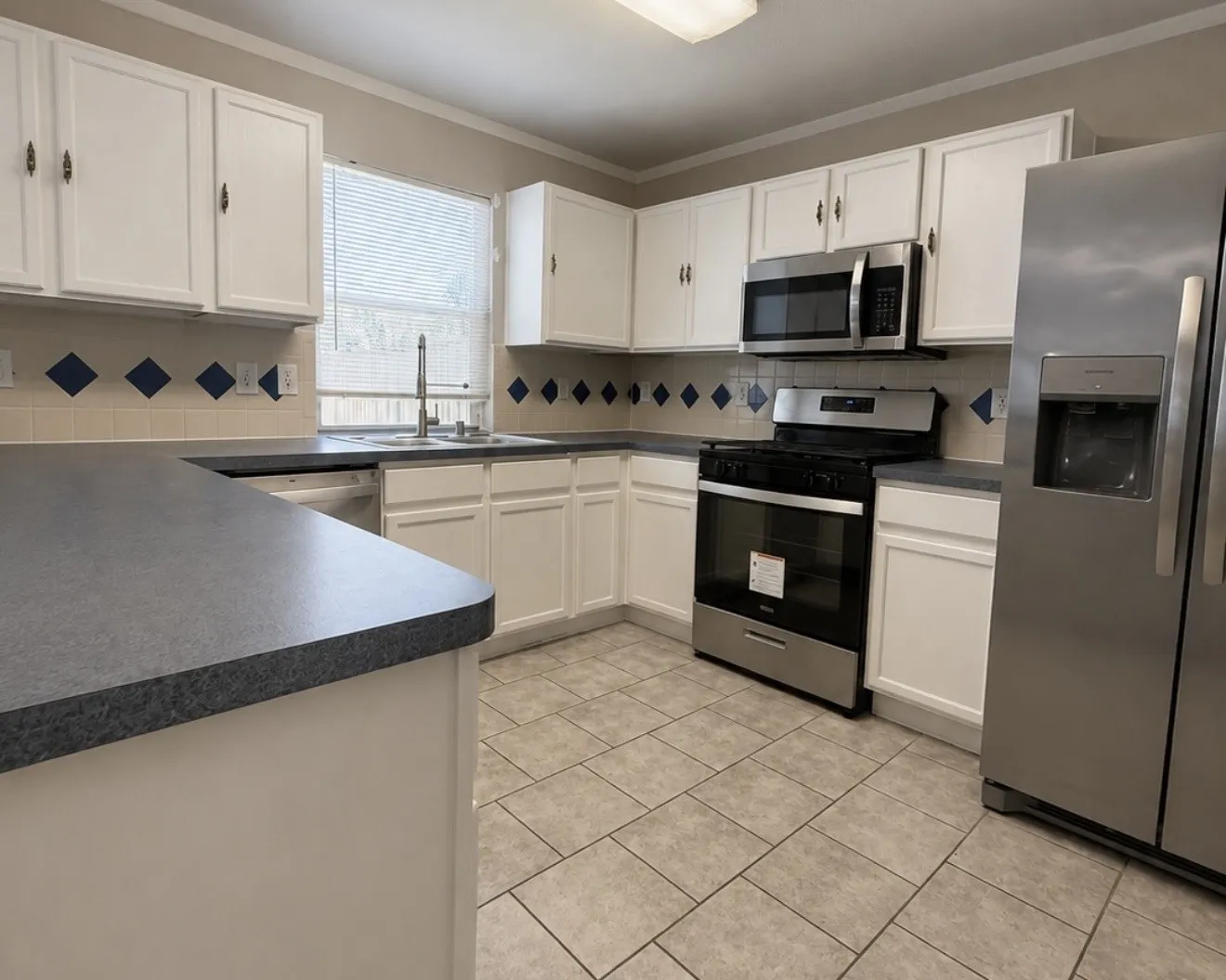 Single Family Residence For Rent in Collin County , 812 Sussex Drive, Mc Kinney, Texas 75071, 3 Bedroom, 3 Bathroom, 2 Garage spaces, 2,191 Sqft, built in 2002, mls#21317572, Real Estate Agent in Mc Kinney, Homes For Rent in Collin county, Homes For Rent in Mc Kinney, Realtor in Mc Kinney Texas, Real Estate Brokerage Independent Realty Texas, Luminita Cordes Realtor