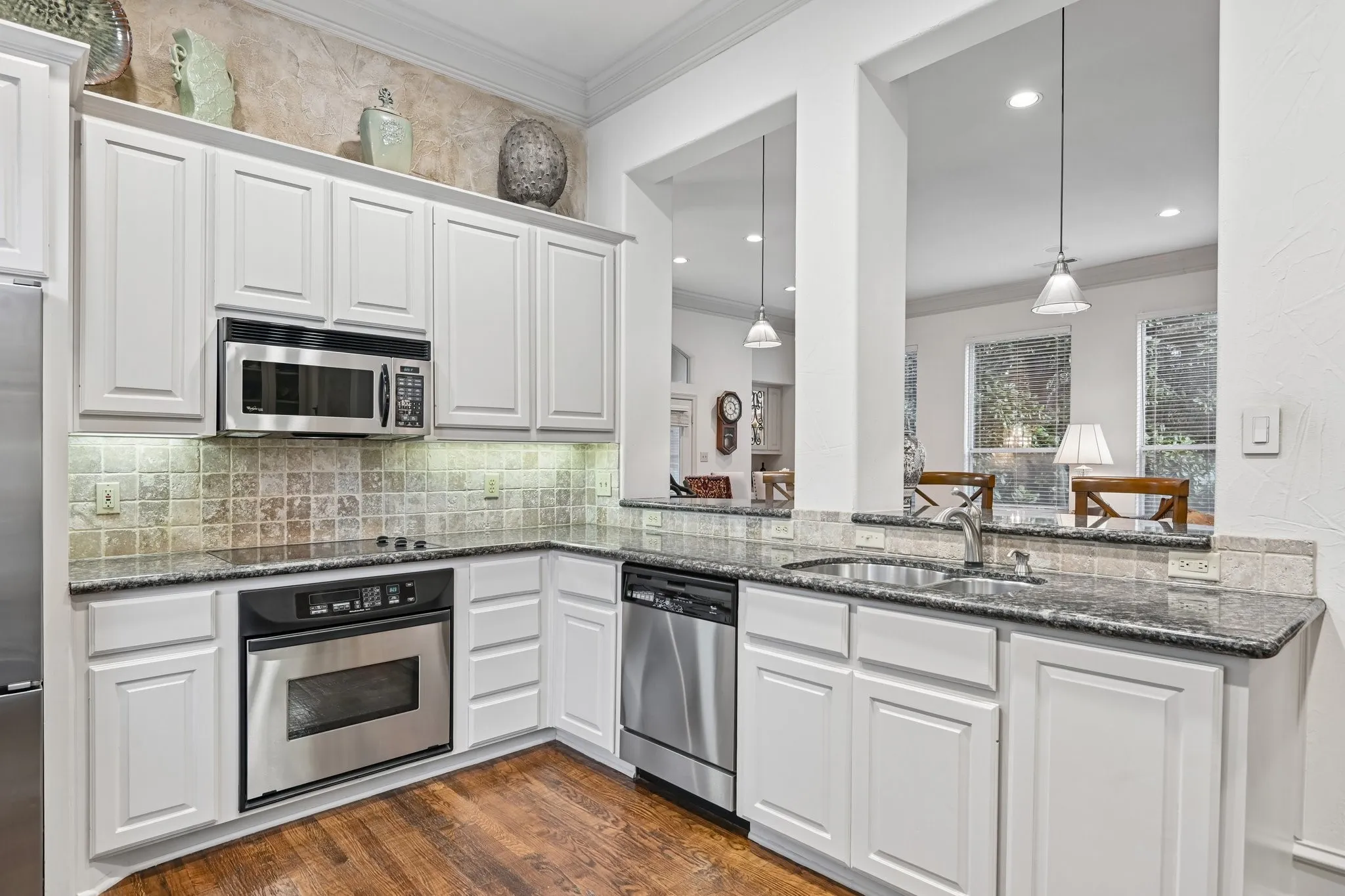 Townhouse For Sale in Dallas County , 4229 N Hall Street D, Dallas, Texas 75219, 2 Bedroom, 3 Bathroom, 2 Garage spaces, 2,078 Sqft, built in 1999, mls#21303478, Real Estate Agent in Dallas, Homes For Sale in Dallas county, Homes For Sale in Dallas, Realtor in Dallas Texas, Real Estate Brokerage Independent Realty Texas, Luminita Cordes Realtor