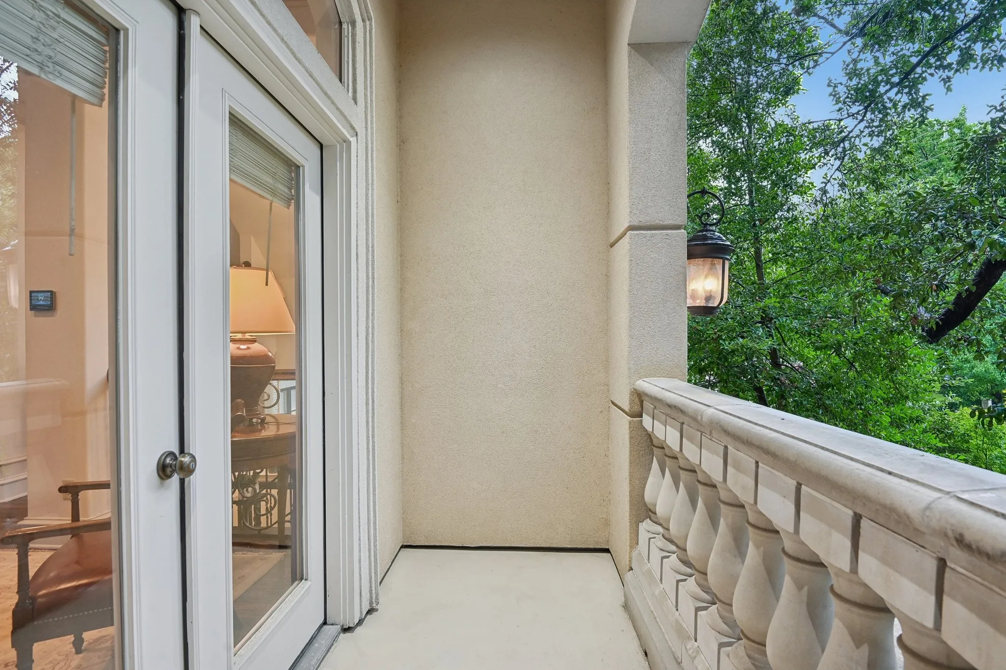 Townhouse For Sale in Dallas County , 4229 N Hall Street D, Dallas, Texas 75219, 2 Bedroom, 3 Bathroom, 2 Garage spaces, 2,078 Sqft, built in 1999, mls#21303478, Real Estate Agent in Dallas, Homes For Sale in Dallas county, Homes For Sale in Dallas, Realtor in Dallas Texas, Real Estate Brokerage Independent Realty Texas, Luminita Cordes Realtor