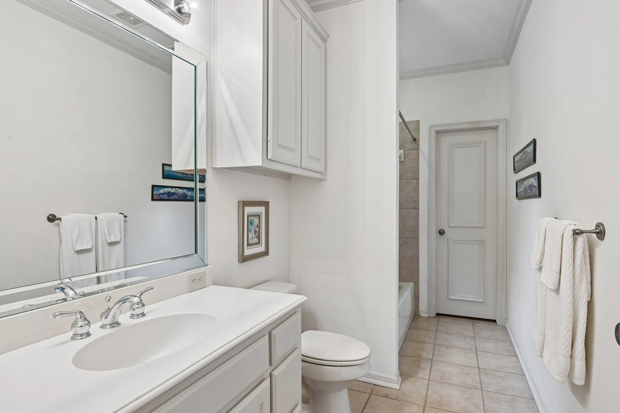 Townhouse For Sale in Dallas County , 4229 N Hall Street D, Dallas, Texas 75219, 2 Bedroom, 3 Bathroom, 2 Garage spaces, 2,078 Sqft, built in 1999, mls#21303478, Real Estate Agent in Dallas, Homes For Sale in Dallas county, Homes For Sale in Dallas, Realtor in Dallas Texas, Real Estate Brokerage Independent Realty Texas, Luminita Cordes Realtor