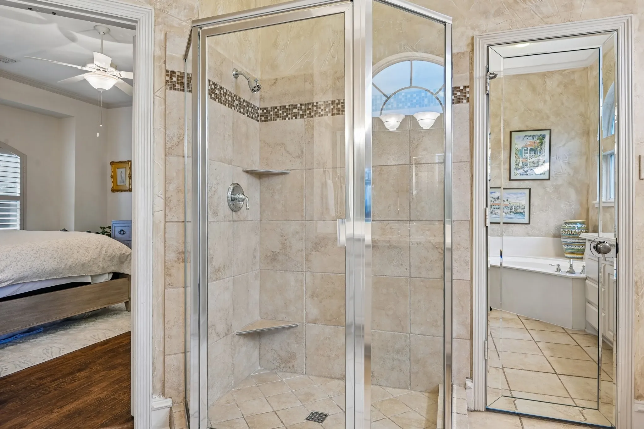 Townhouse For Sale in Dallas County , 4229 N Hall Street D, Dallas, Texas 75219, 2 Bedroom, 3 Bathroom, 2 Garage spaces, 2,078 Sqft, built in 1999, mls#21303478, Real Estate Agent in Dallas, Homes For Sale in Dallas county, Homes For Sale in Dallas, Realtor in Dallas Texas, Real Estate Brokerage Independent Realty Texas, Luminita Cordes Realtor