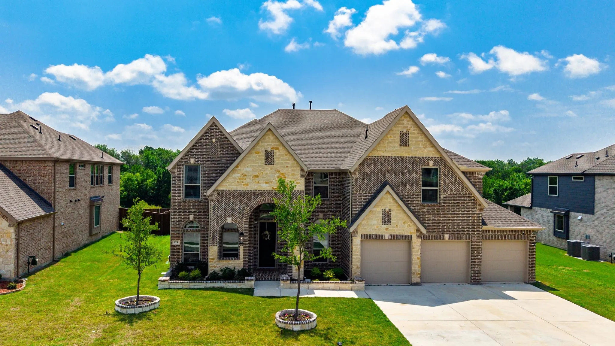 Single Family Residence For Sale in Kaufman County , 929 Gold Finch Lane, Forney, Texas 75126, 6 Bedroom, 4 Bathroom, 3 Garage spaces, 3,929 Sqft, built in 2024, mls#21319749, Real Estate Agent in Forney, Homes For Sale in Kaufman county, Homes For Sale in Forney, Realtor in Forney Texas, Real Estate Brokerage Independent Realty Texas, Luminita Cordes Realtor