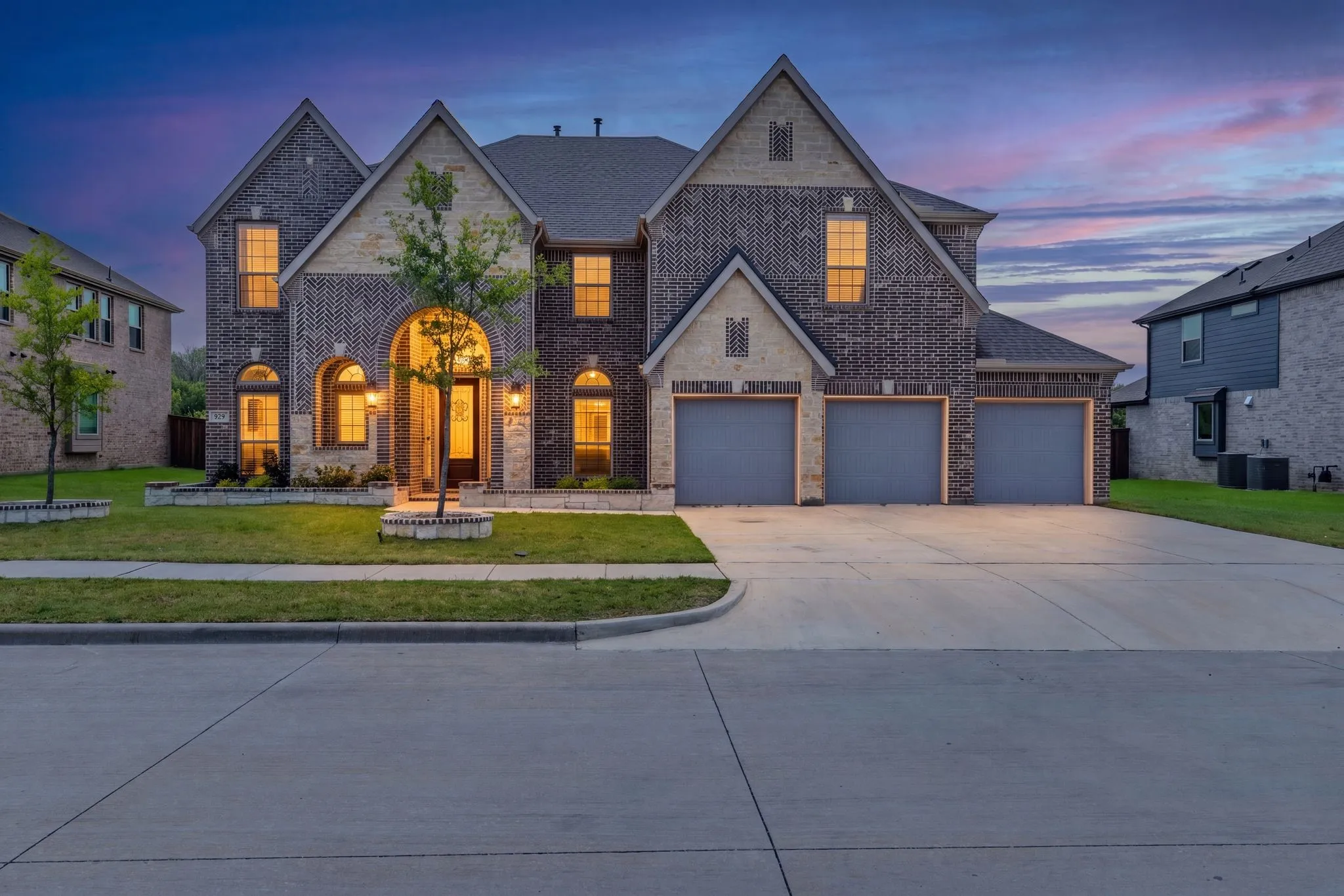 Single Family Residence For Sale in Kaufman County , 929 Gold Finch Lane, Forney, Texas 75126, 6 Bedroom, 4 Bathroom, 3 Garage spaces, 3,929 Sqft, built in 2024, mls#21319749, Real Estate Agent in Forney, Homes For Sale in Kaufman county, Homes For Sale in Forney, Realtor in Forney Texas, Real Estate Brokerage Independent Realty Texas, Luminita Cordes Realtor