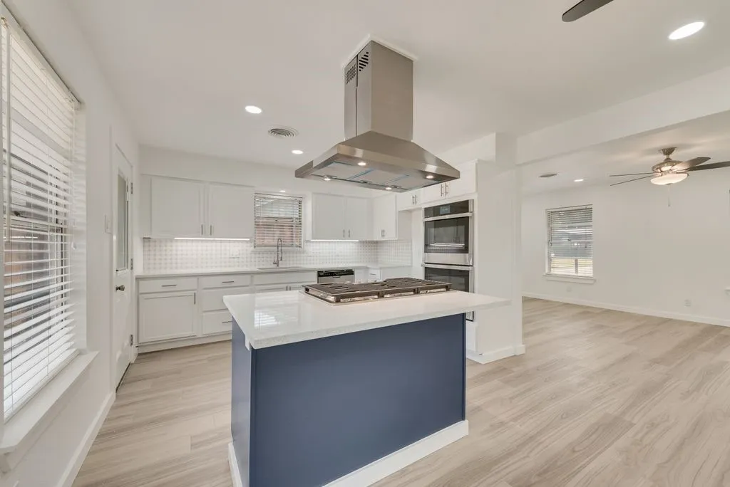 Single Family Residence For Sale in Dallas County , 9107 Lindaro Lane, Dallas, Texas 75228, 3 Bedroom, 2 Bathroom, 2 Garage spaces, 1,568 Sqft, built in 1957, mls#21319060, Real Estate Agent in Dallas, Homes For Sale in Dallas county, Homes For Sale in Dallas, Realtor in Dallas Texas, Real Estate Brokerage Independent Realty Texas, Luminita Cordes Realtor