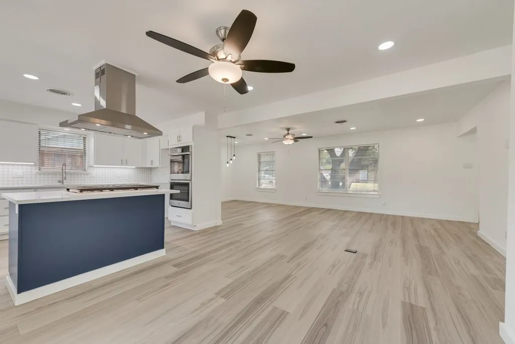 Single Family Residence For Sale in Dallas County , 9107 Lindaro Lane, Dallas, Texas 75228, 3 Bedroom, 2 Bathroom, 2 Garage spaces, 1,568 Sqft, built in 1957, mls#21319060, Real Estate Agent in Dallas, Homes For Sale in Dallas county, Homes For Sale in Dallas, Realtor in Dallas Texas, Real Estate Brokerage Independent Realty Texas, Luminita Cordes Realtor