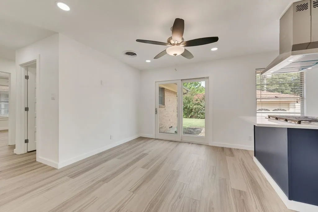 Single Family Residence For Sale in Dallas County , 9107 Lindaro Lane, Dallas, Texas 75228, 3 Bedroom, 2 Bathroom, 2 Garage spaces, 1,568 Sqft, built in 1957, mls#21319060, Real Estate Agent in Dallas, Homes For Sale in Dallas county, Homes For Sale in Dallas, Realtor in Dallas Texas, Real Estate Brokerage Independent Realty Texas, Luminita Cordes Realtor