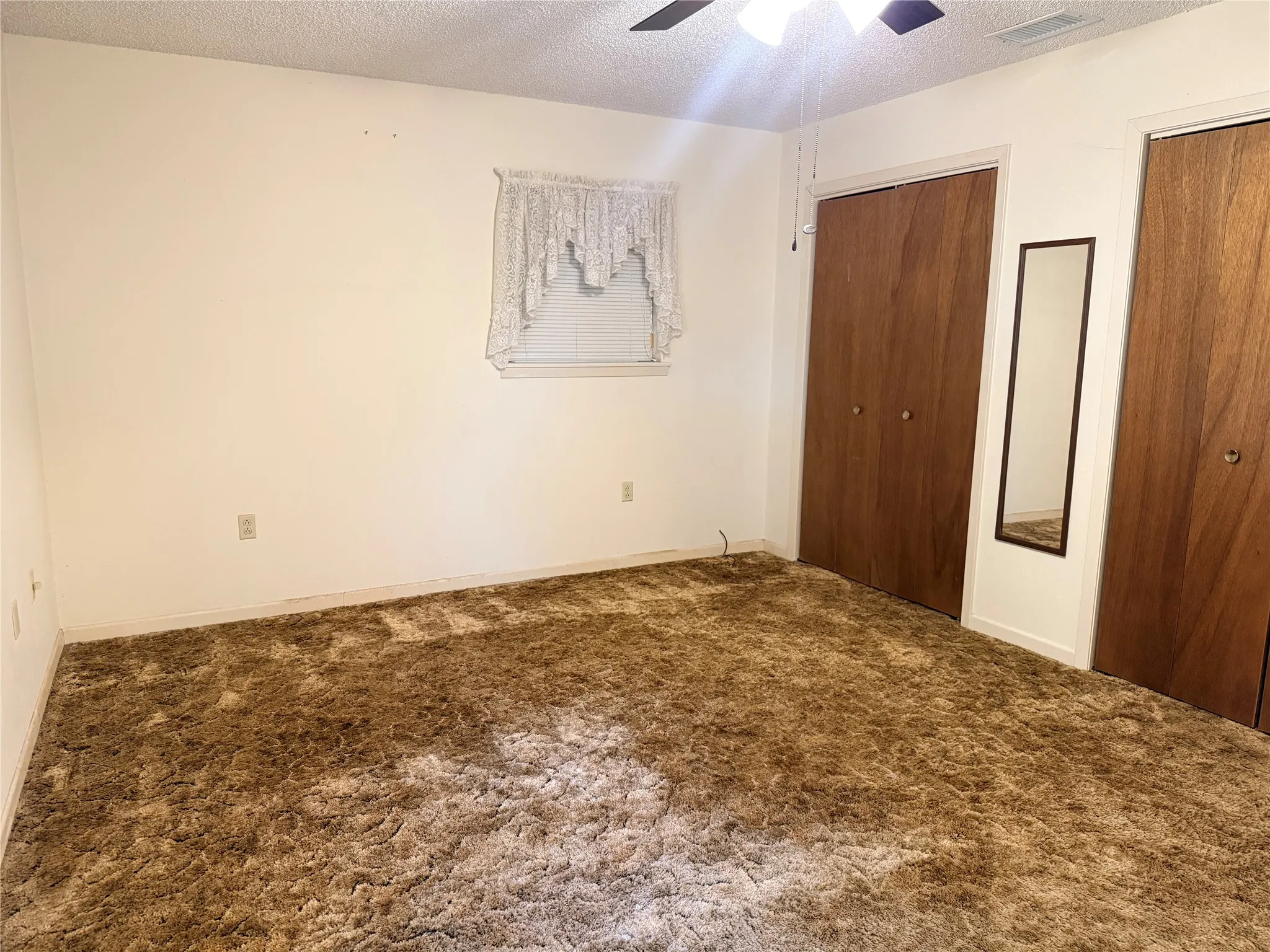 Single Family Residence For Sale in Stonewall County , 305 S Cleveland Avenue, Aspermont, Texas 79502, 2 Bedroom, 1 Bathroom, 2 Garage spaces, 1,374 Sqft, built in 1950, mls#21319837, Real Estate Agent in Aspermont, Homes For Sale in Stonewall county, Homes For Sale in Aspermont, Realtor in Aspermont Texas, Real Estate Brokerage Independent Realty Texas, Luminita Cordes Realtor